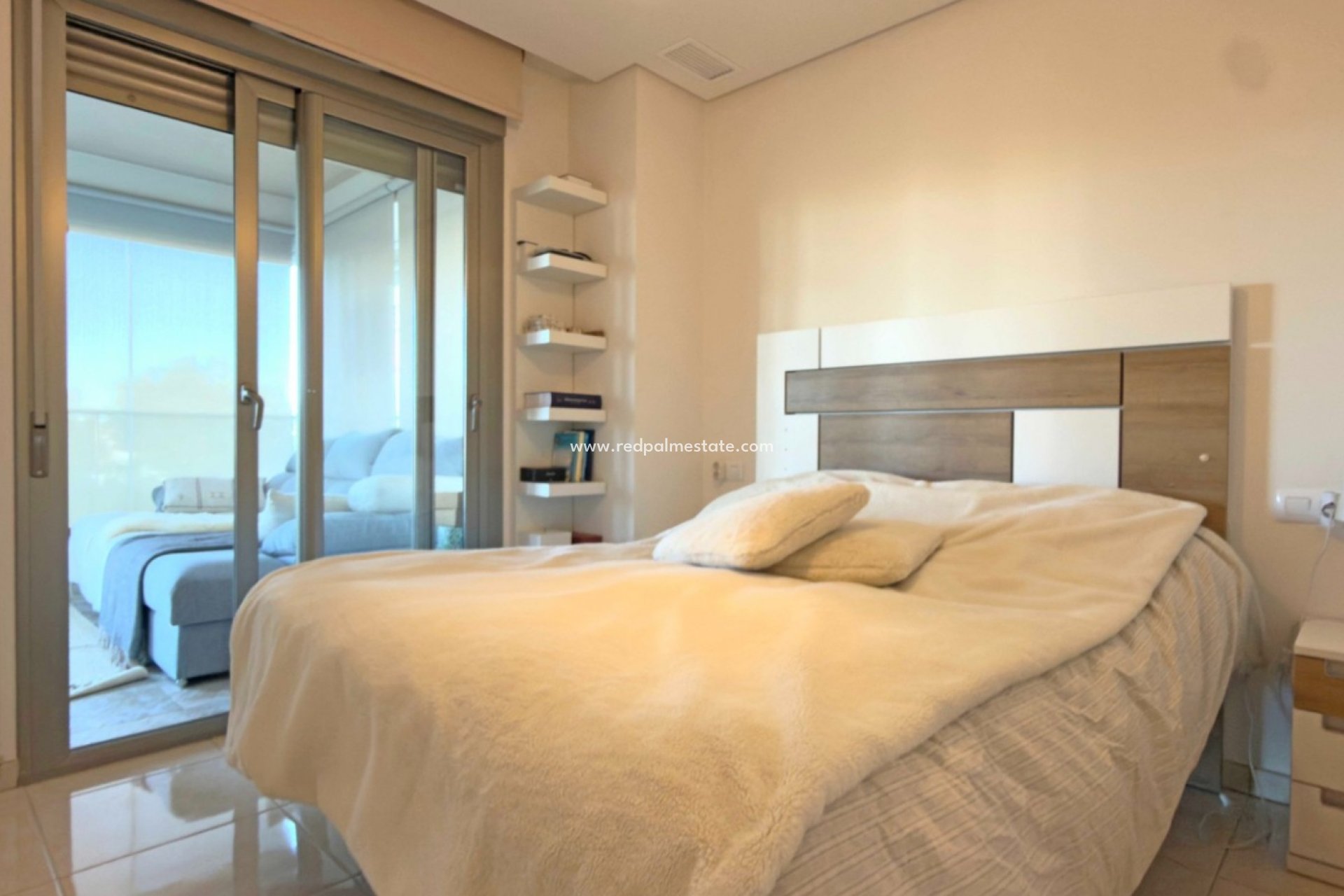 Återförsäljning - Lägenheter -
Orihuela Costa