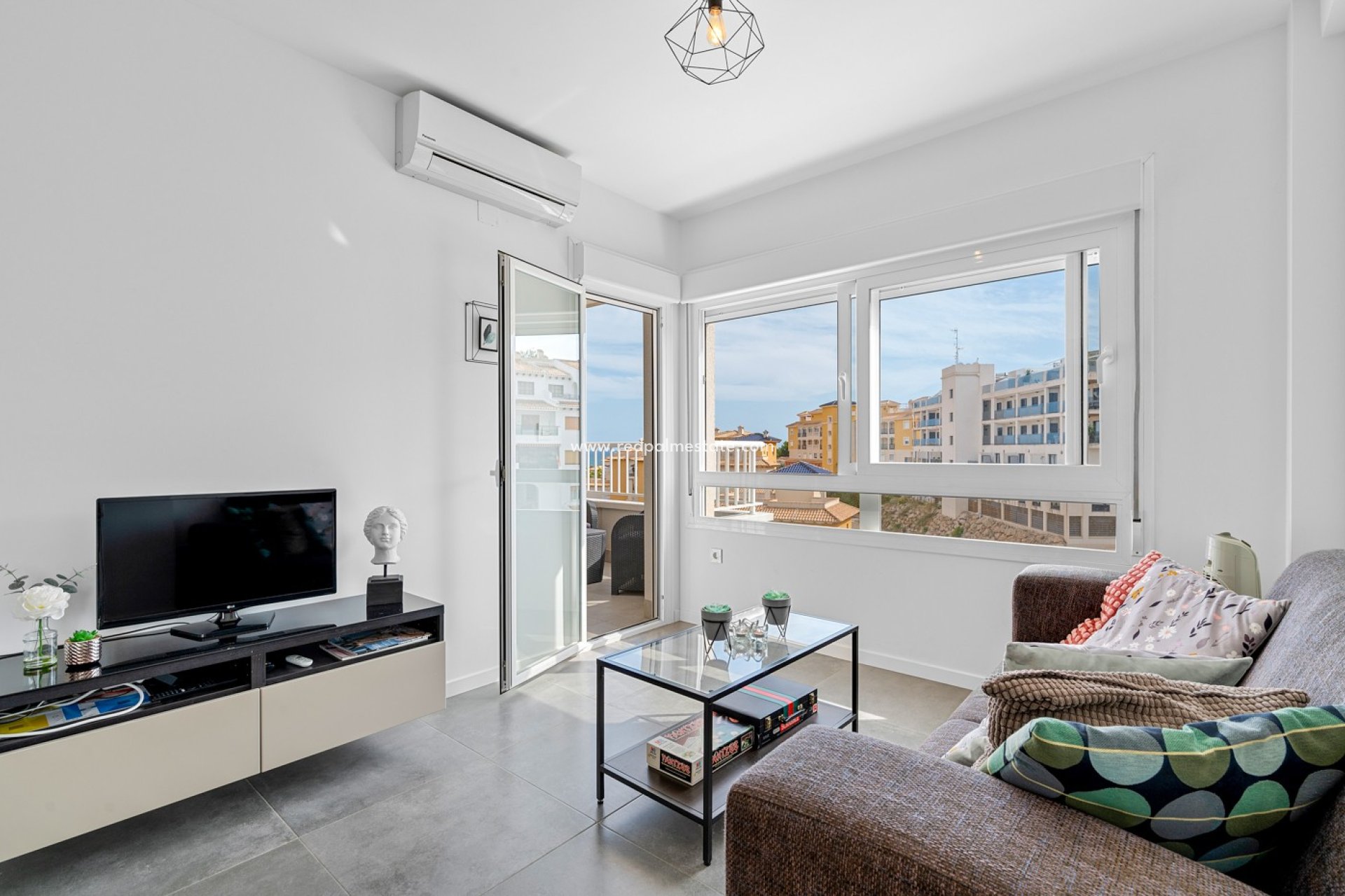 Återförsäljning - Lägenheter -
Orihuela Costa