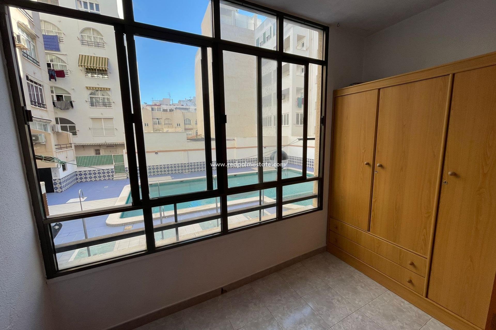 Återförsäljning - Lägenheter -
Torrevieja - Center