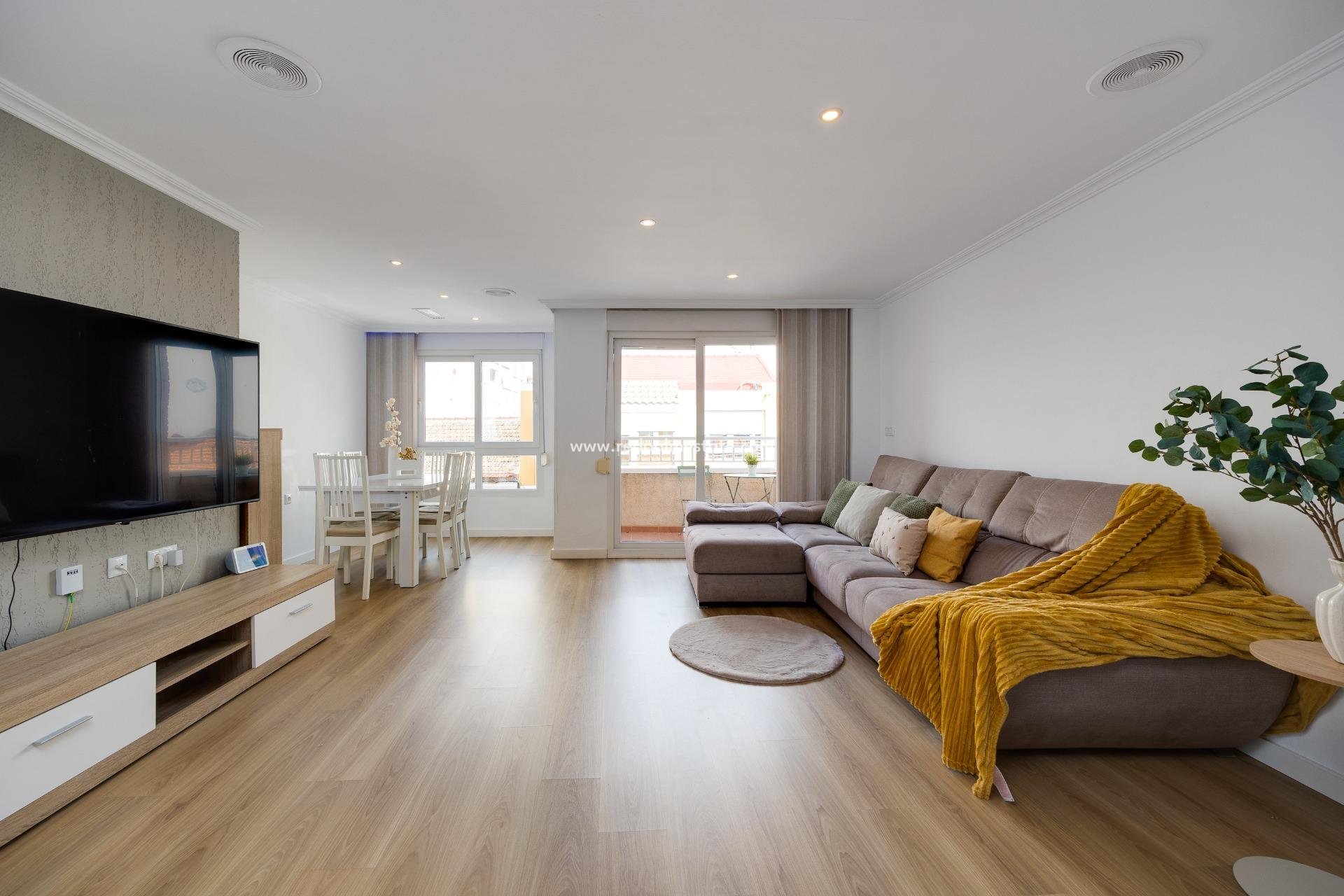 Återförsäljning - Lägenheter -
Torrevieja - Centro Torrevieja