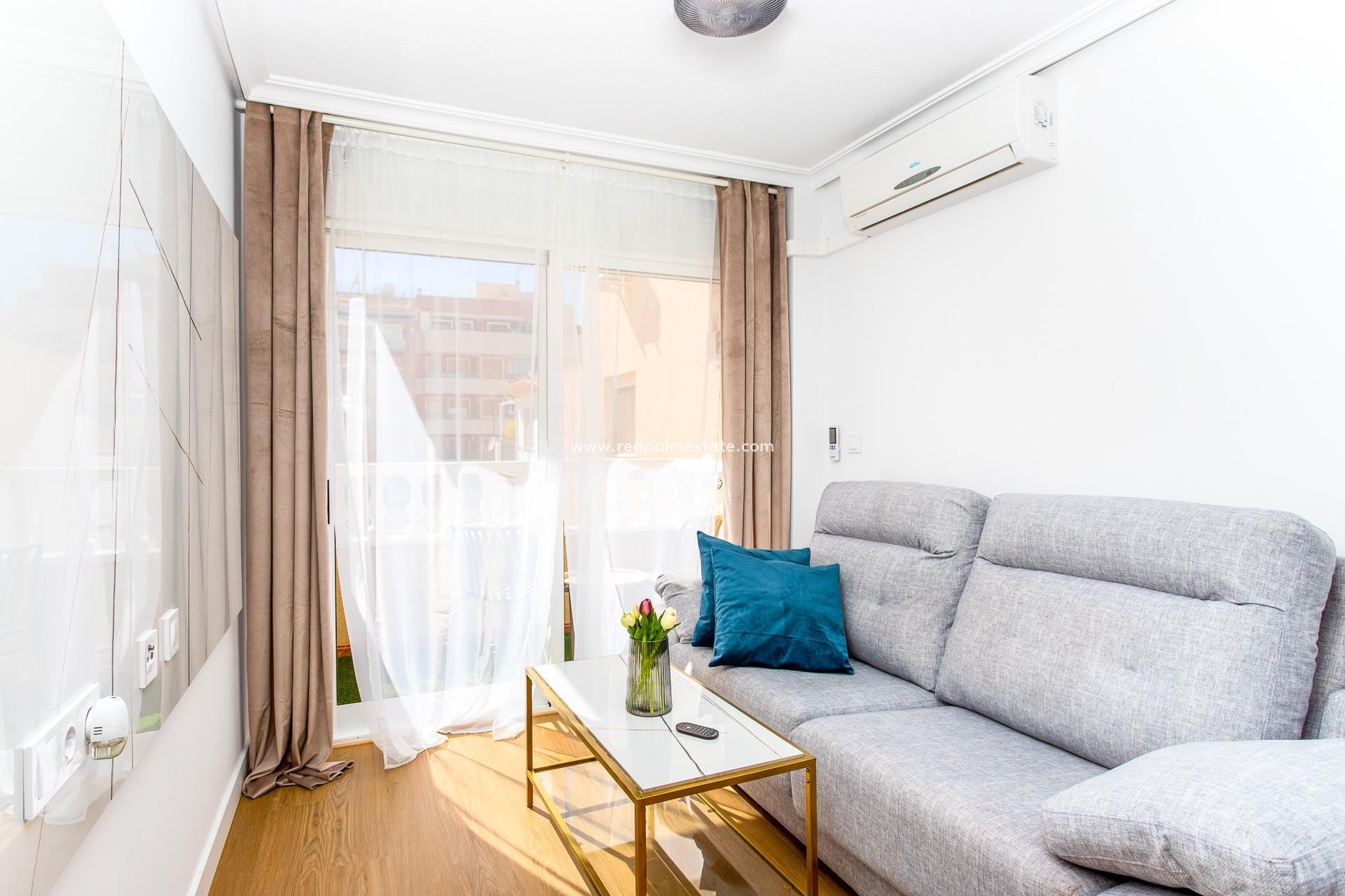 Återförsäljning - Lägenheter -
Torrevieja - Centro Torrevieja