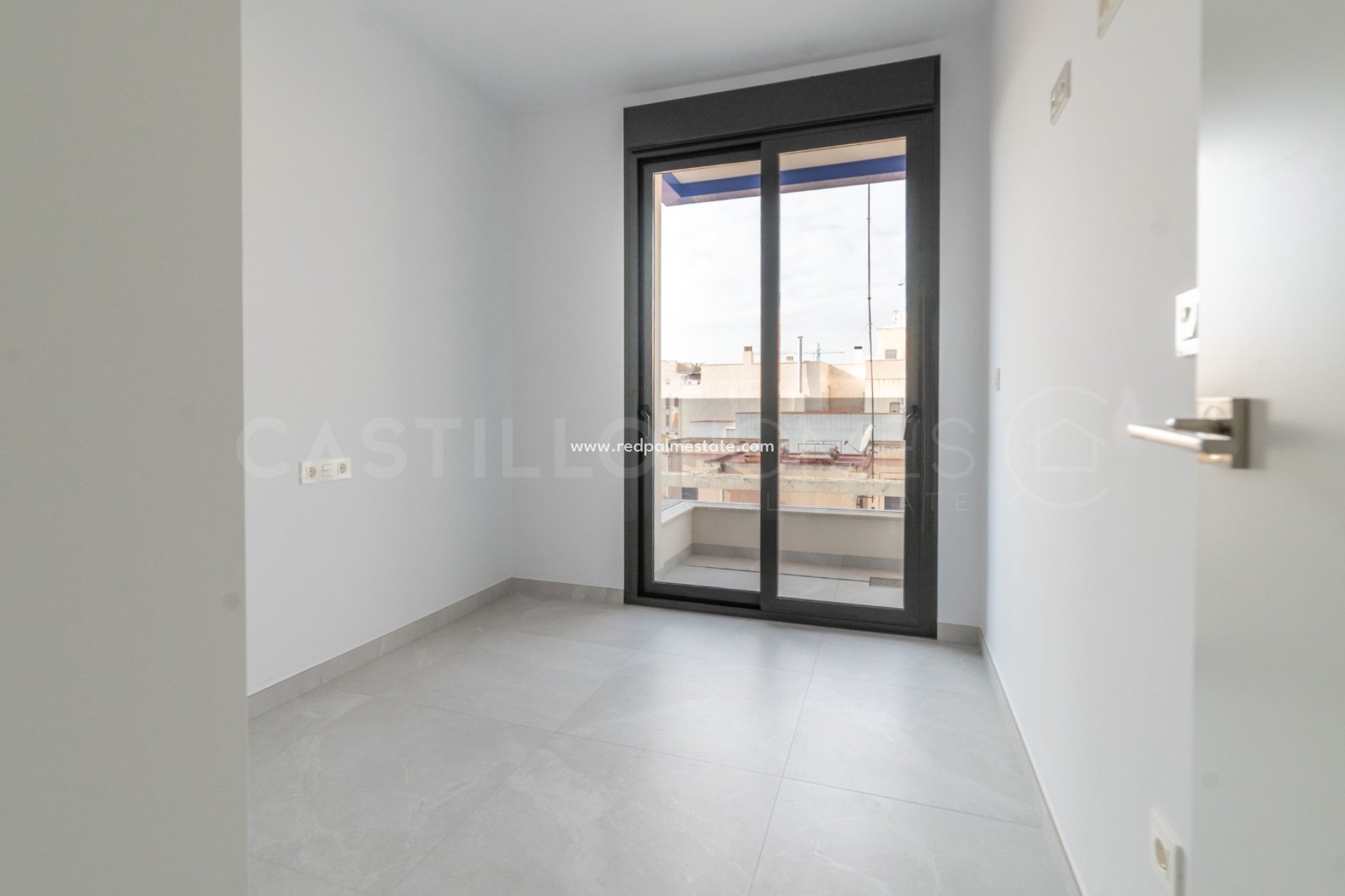 Återförsäljning - Lägenheter -
Torrevieja - Centro