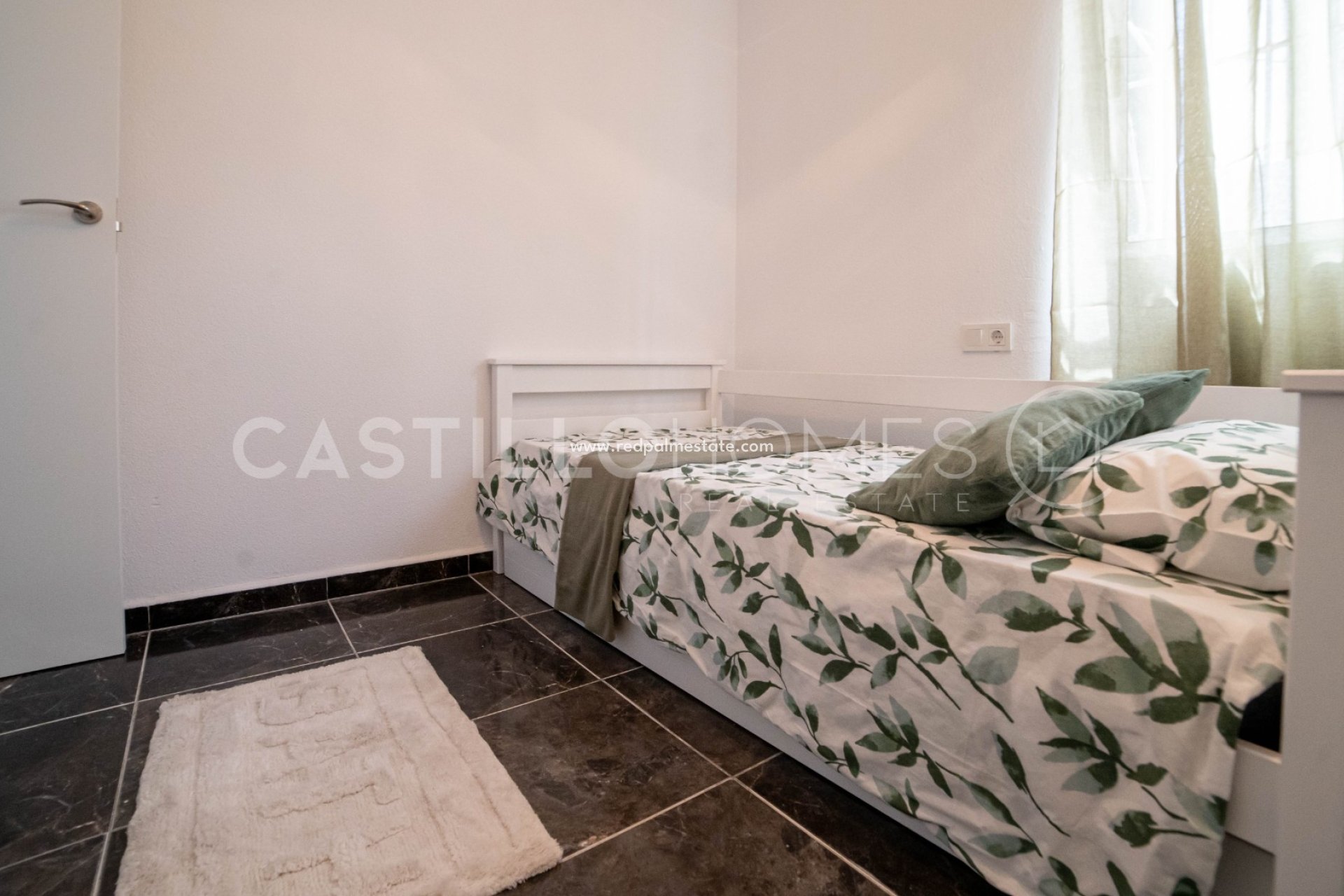 Återförsäljning - Lägenheter -
Torrevieja - Centro