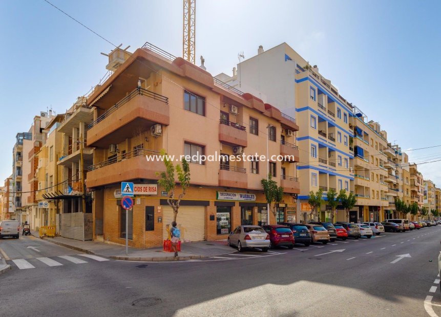 Återförsäljning - Lägenheter -
Torrevieja - Centro