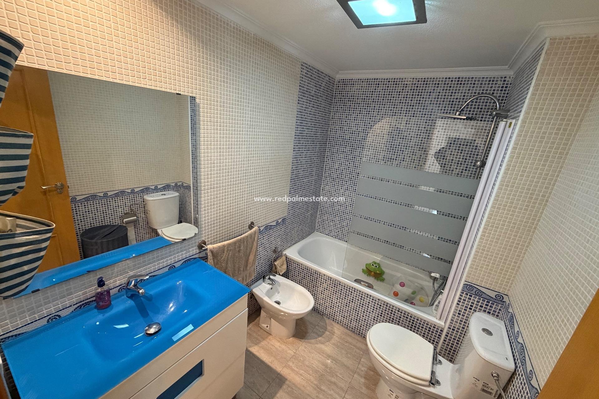 Återförsäljning - Lägenheter -
Torrevieja - Centro