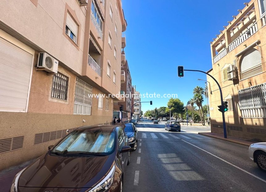 Återförsäljning - Lägenheter -
Torrevieja - El Acequión - Los Náufragos