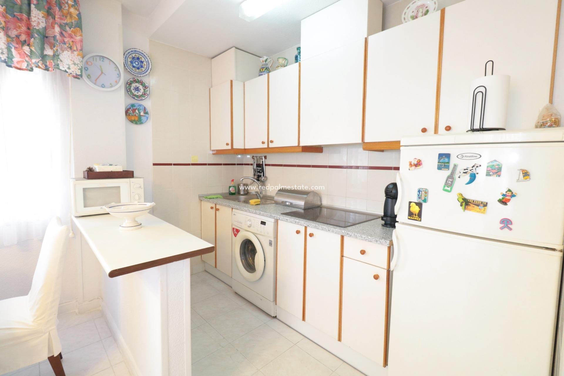 Återförsäljning - Lägenheter -
Torrevieja - El Acequión - Los Náufragos