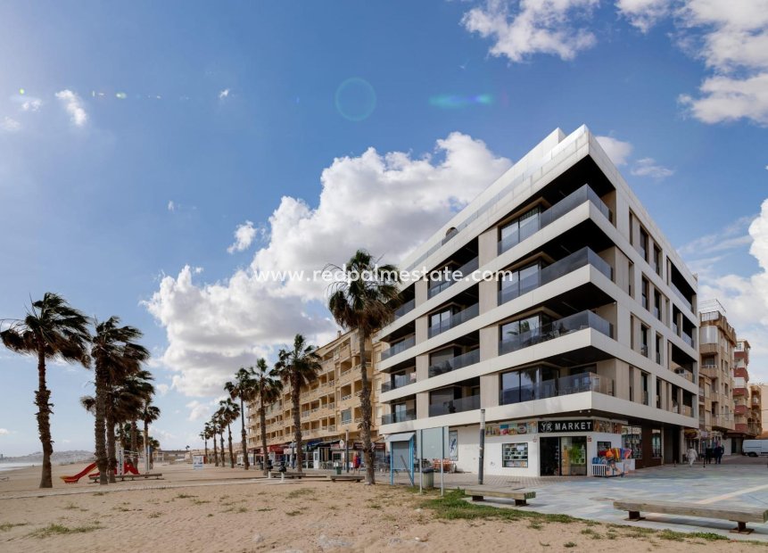 Återförsäljning - Lägenheter -
Torrevieja - La Mata