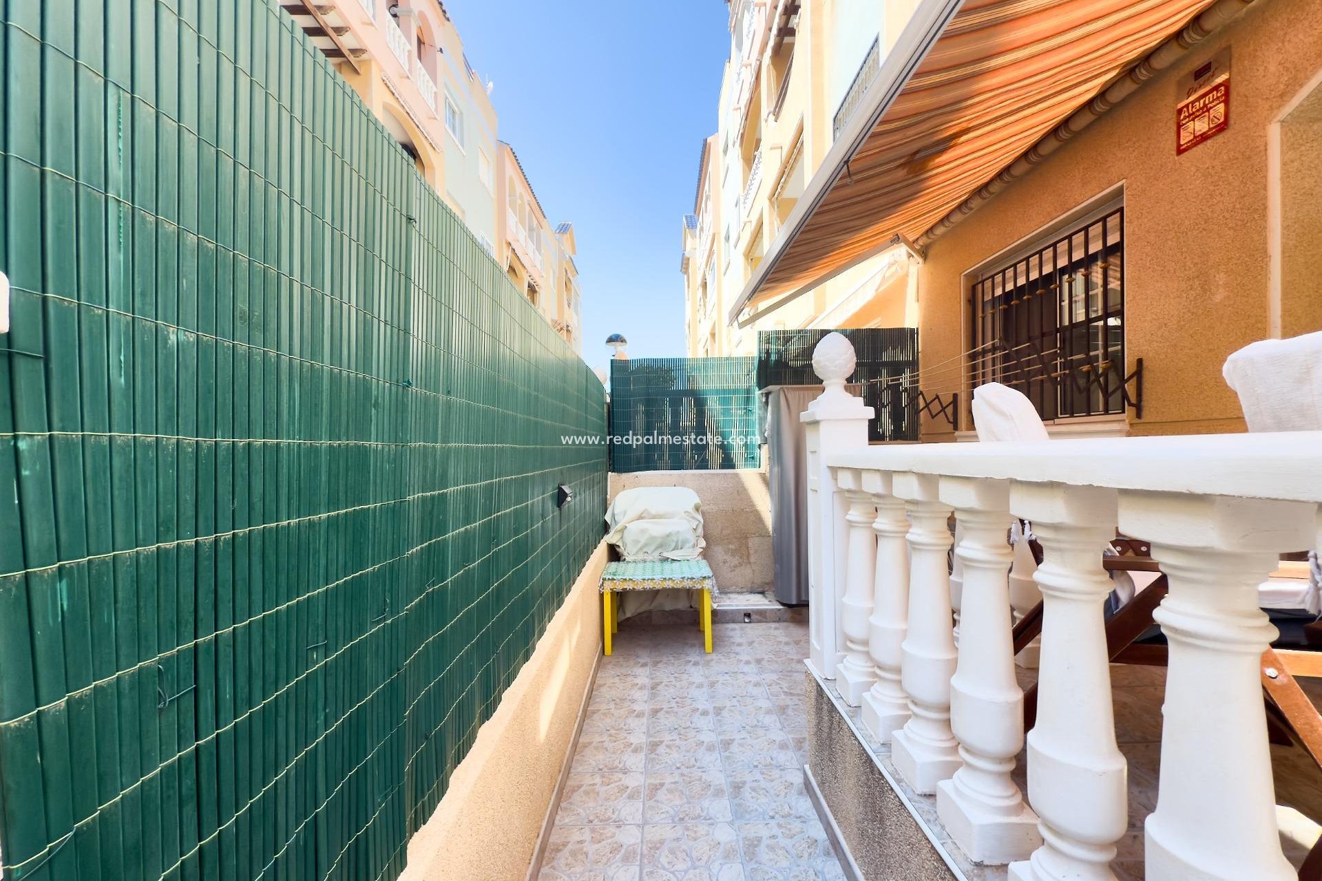 Återförsäljning - Lägenheter -
Torrevieja - La Mata