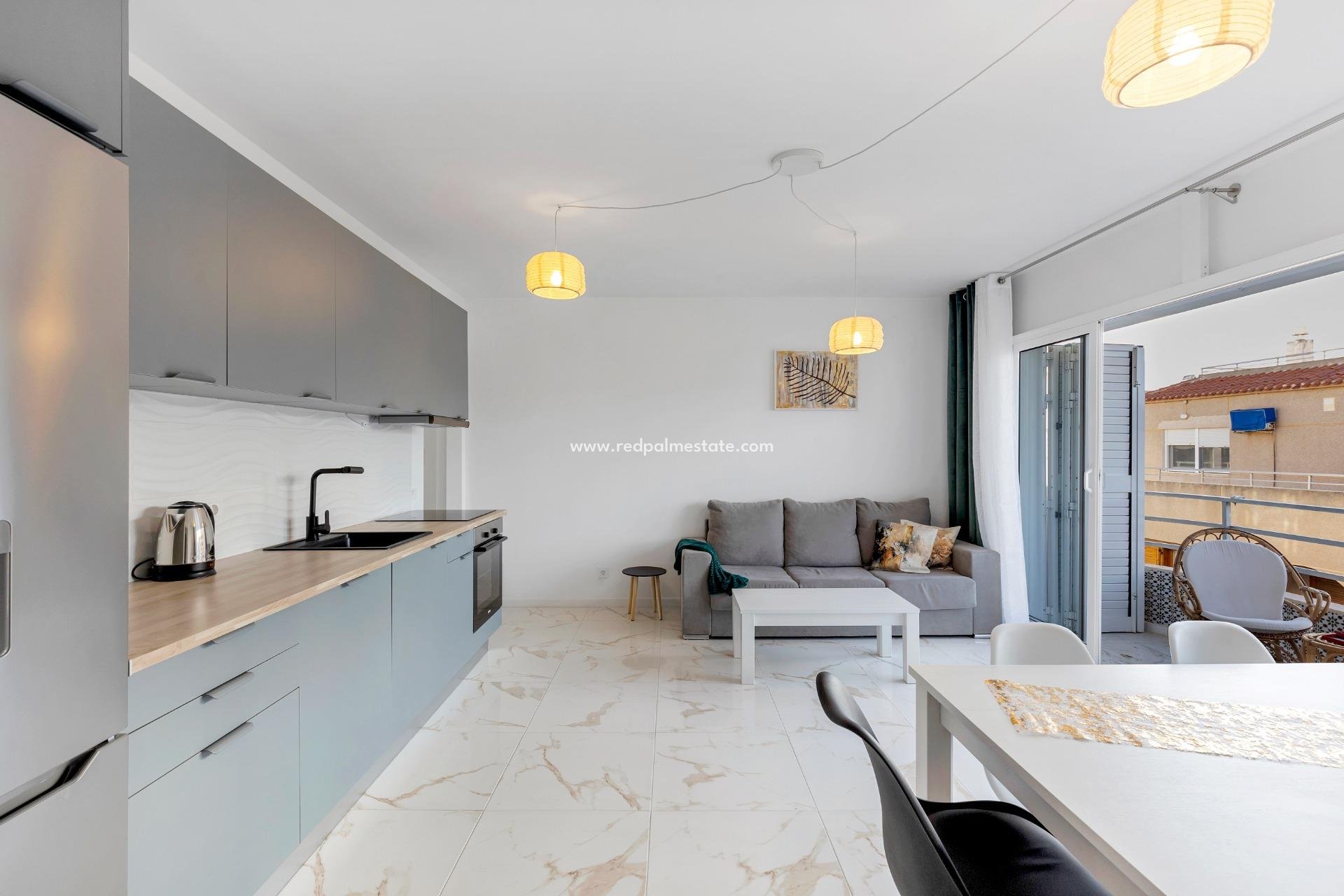 Återförsäljning - Lägenheter -
Torrevieja - La Mata