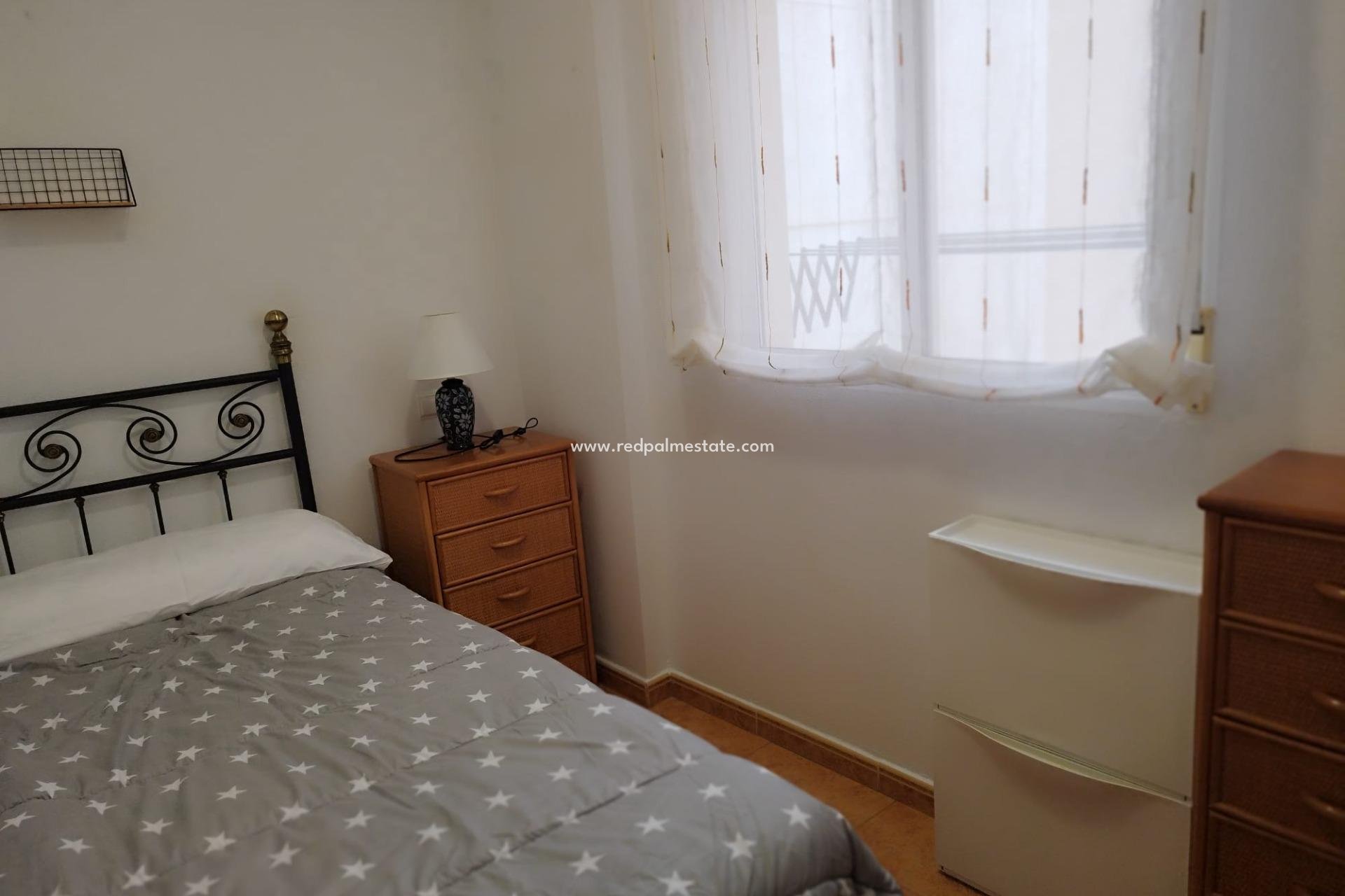 Återförsäljning - Lägenheter -
Torrevieja - La Mata