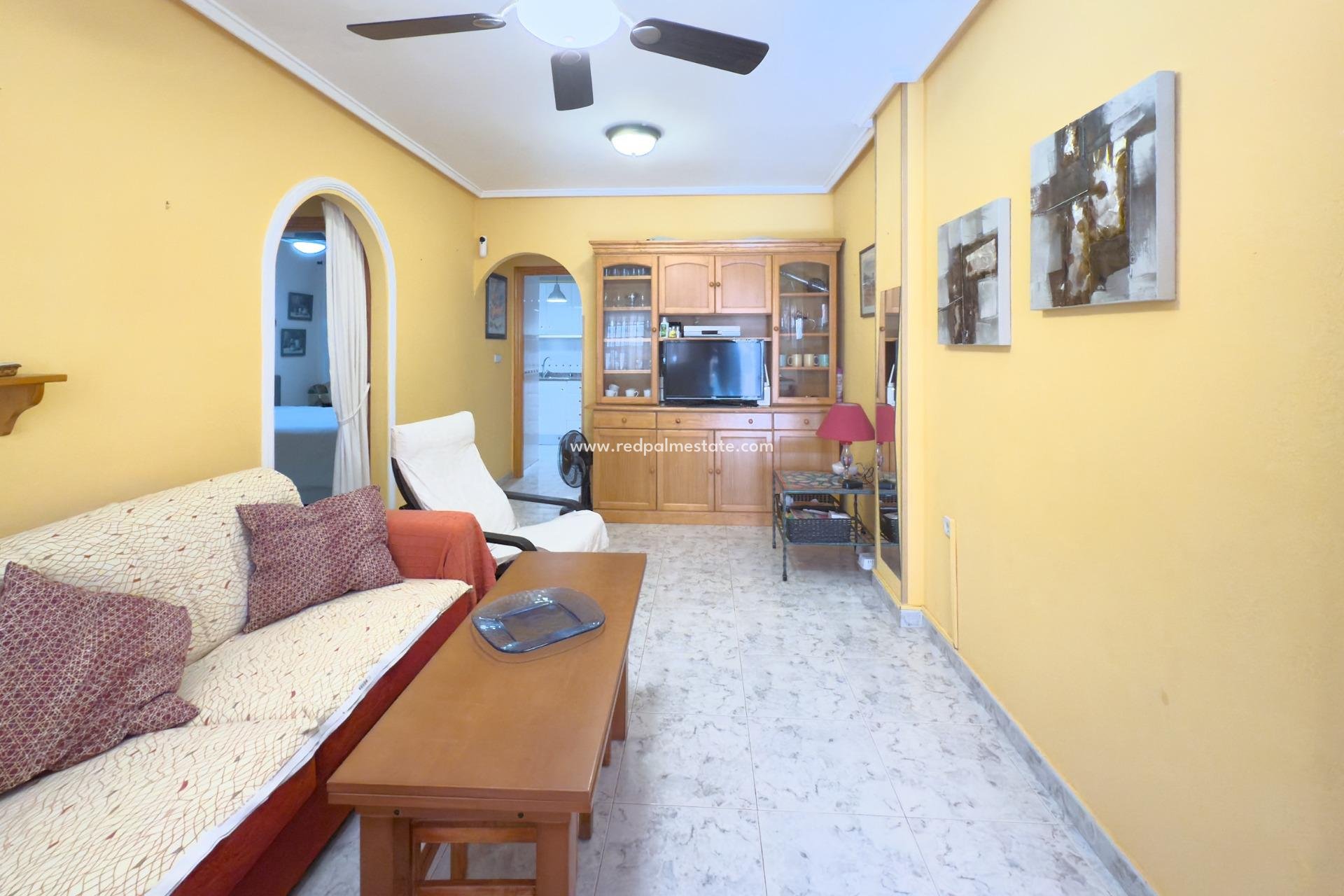 Återförsäljning - Lägenheter -
Torrevieja - La Mata