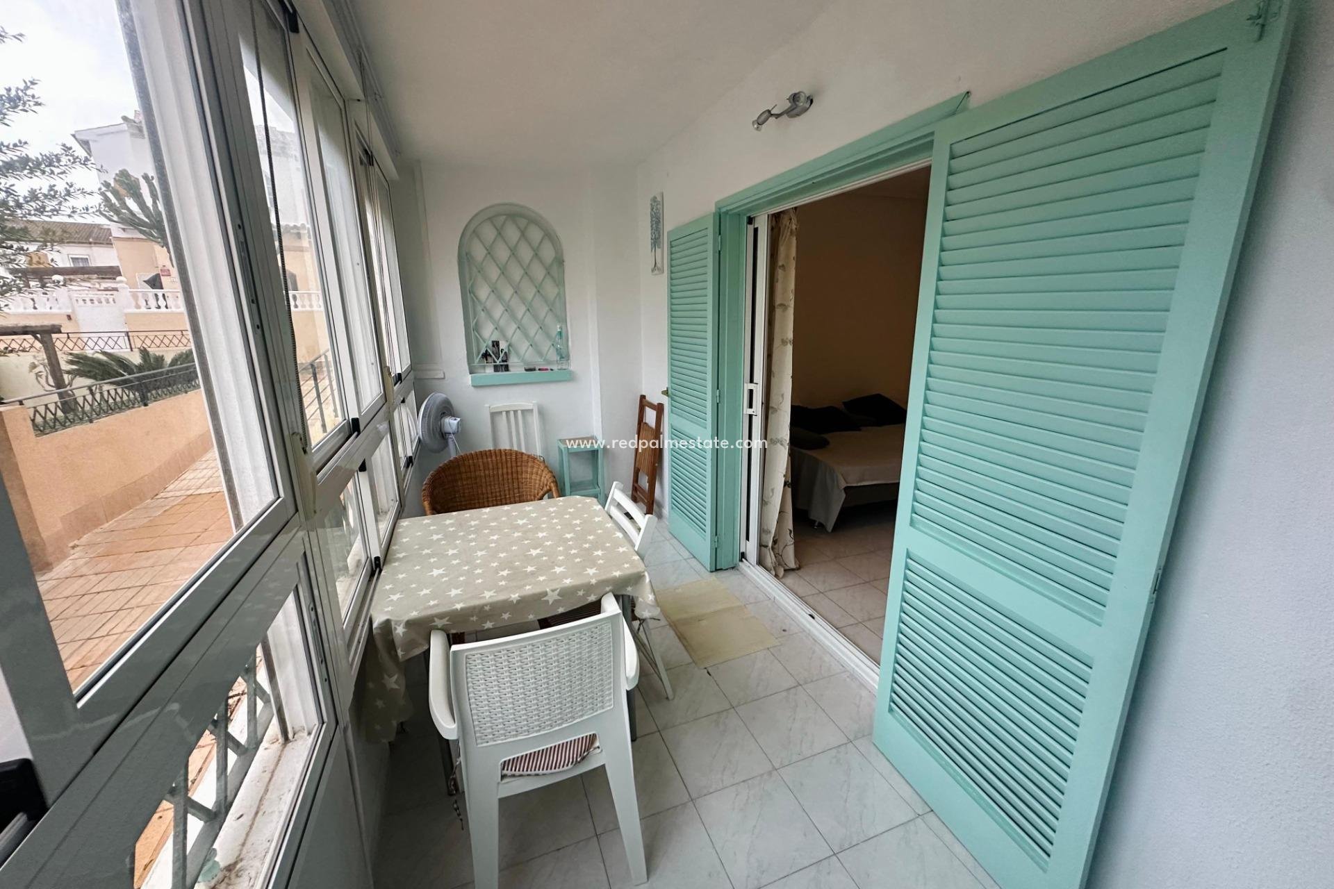 Återförsäljning - Lägenheter -
Torrevieja - La Mata