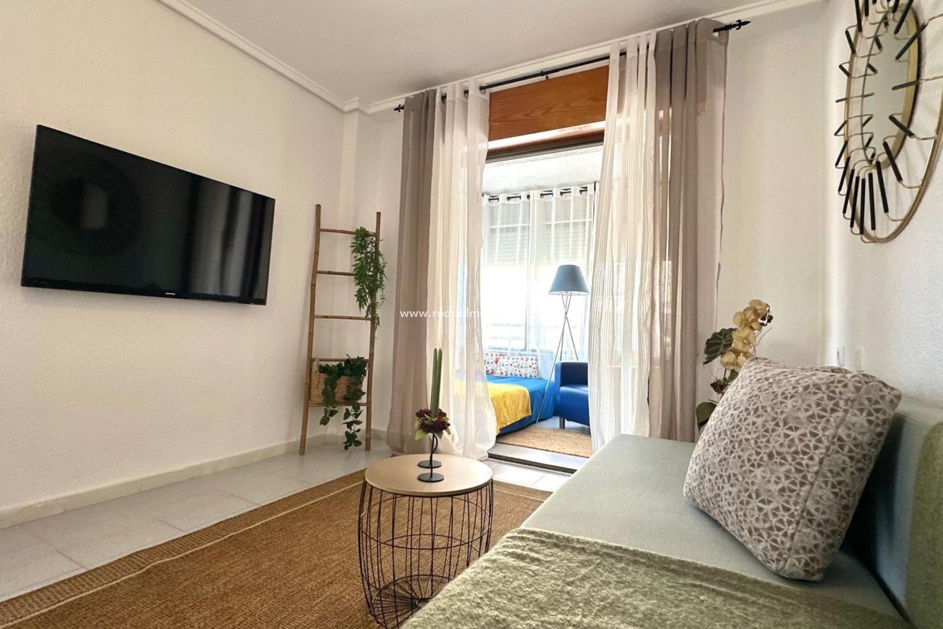 Återförsäljning - Lägenheter -
Torrevieja - La Siesta - El Salado -  Torreta