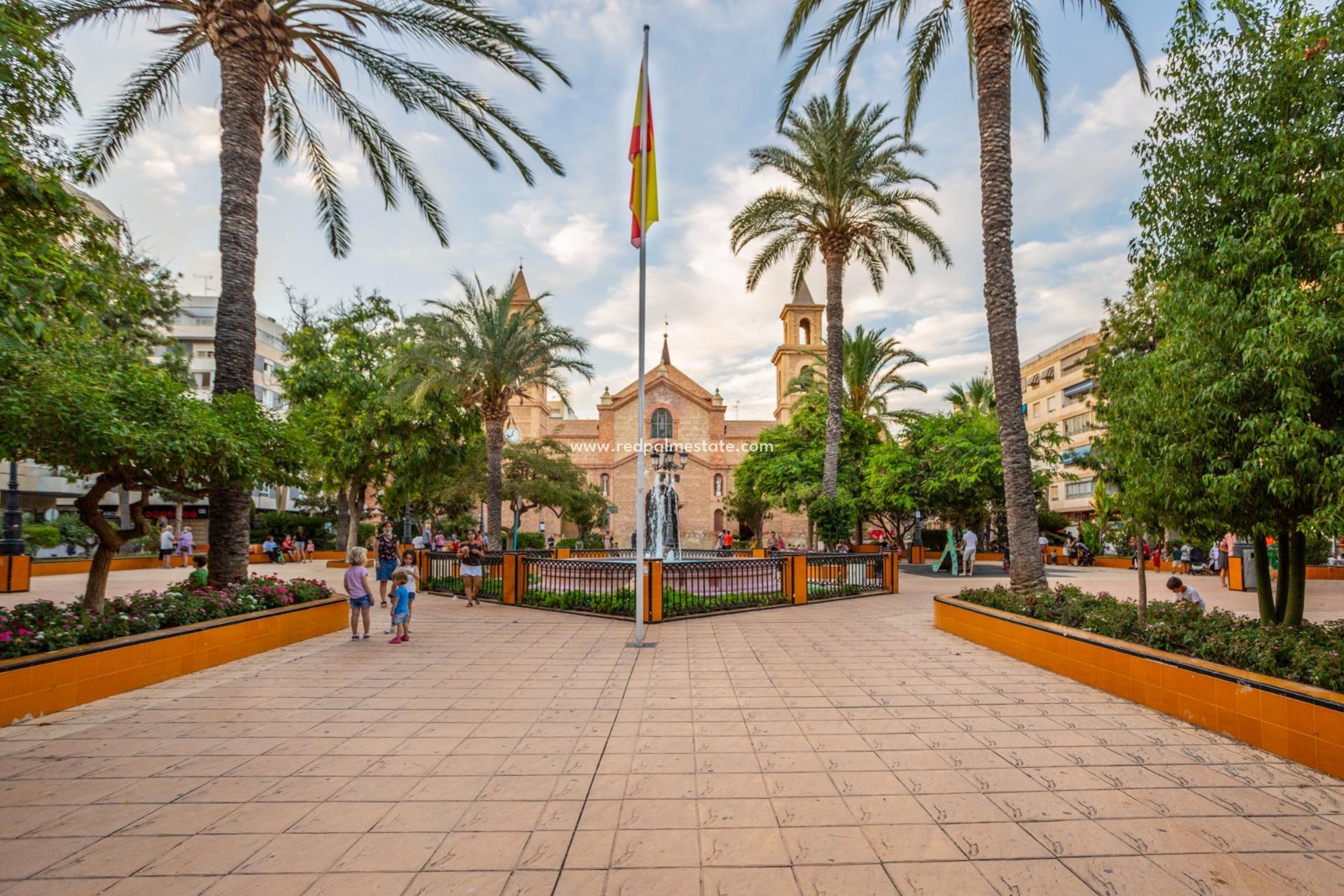 Återförsäljning - Lägenheter -
Torrevieja - PARQUE DE LAS NACIONES