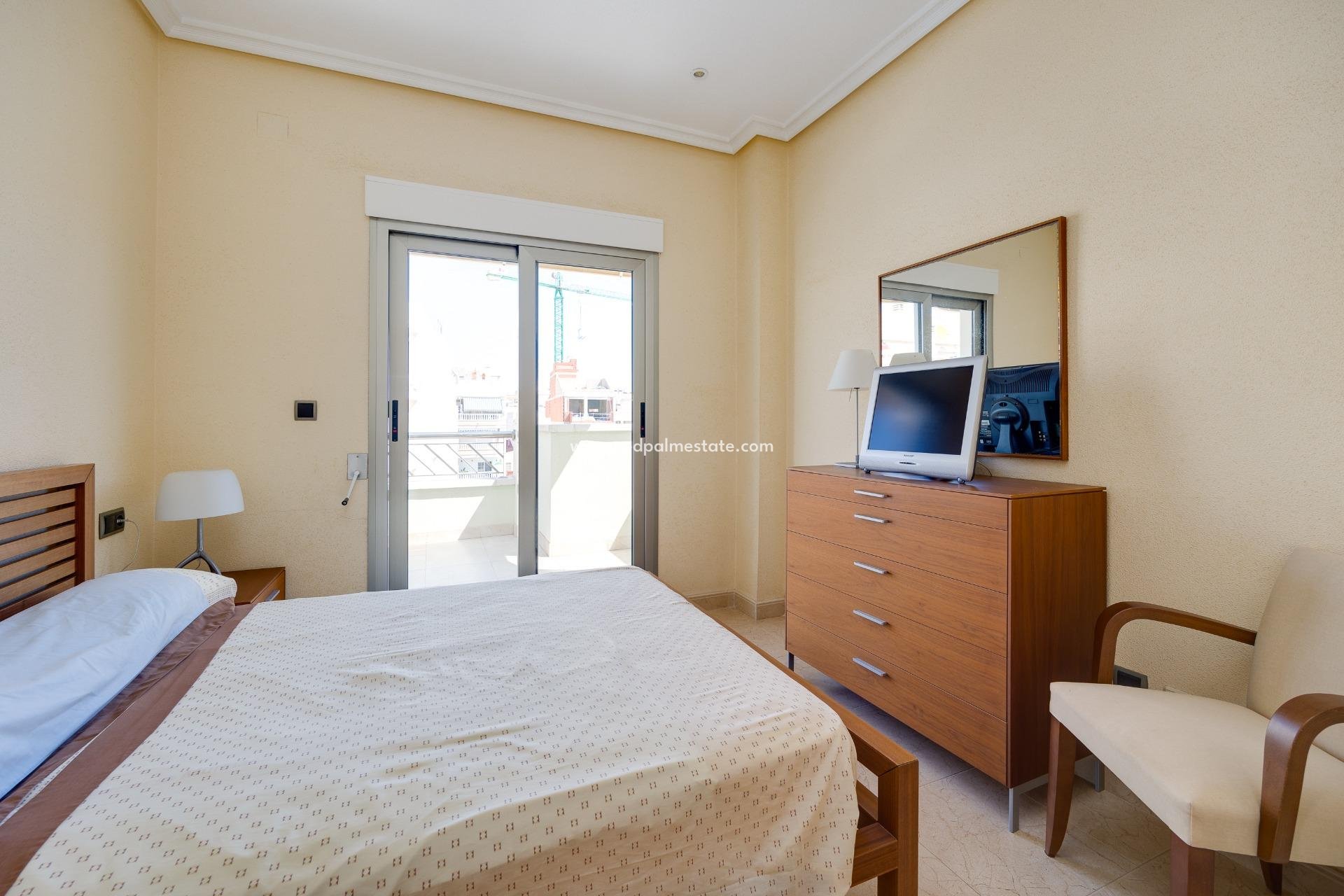 Återförsäljning - Lägenheter -
Torrevieja - Playa del Cura