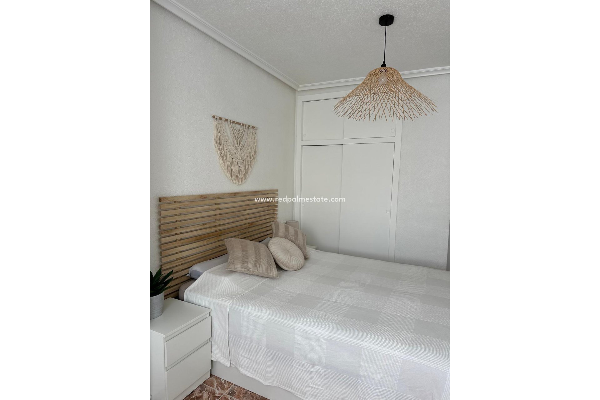 Återförsäljning - Lägenheter -
Torrevieja - Playa del cura