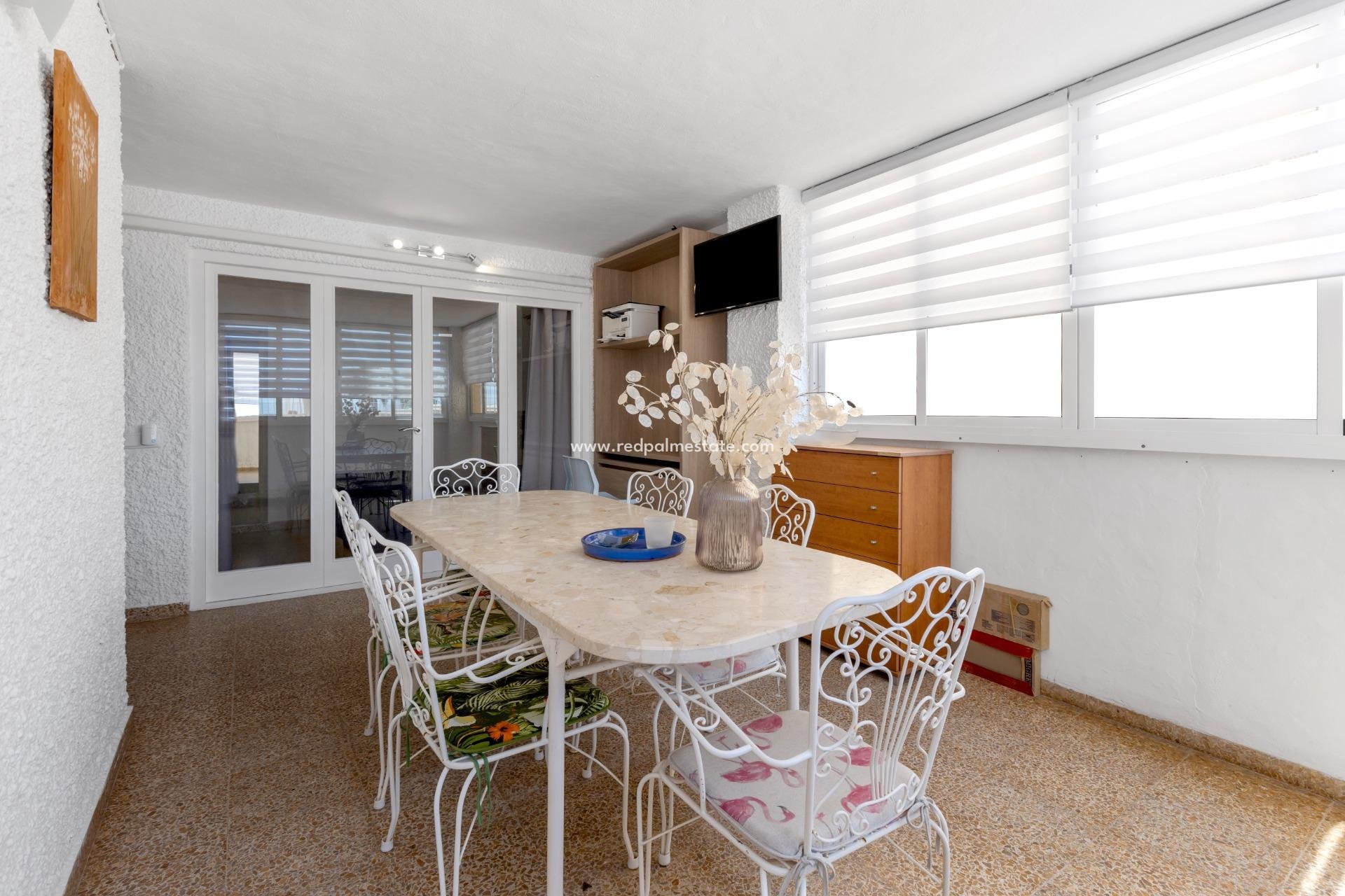 Återförsäljning - Lägenheter -
Torrevieja - Playa del Cura