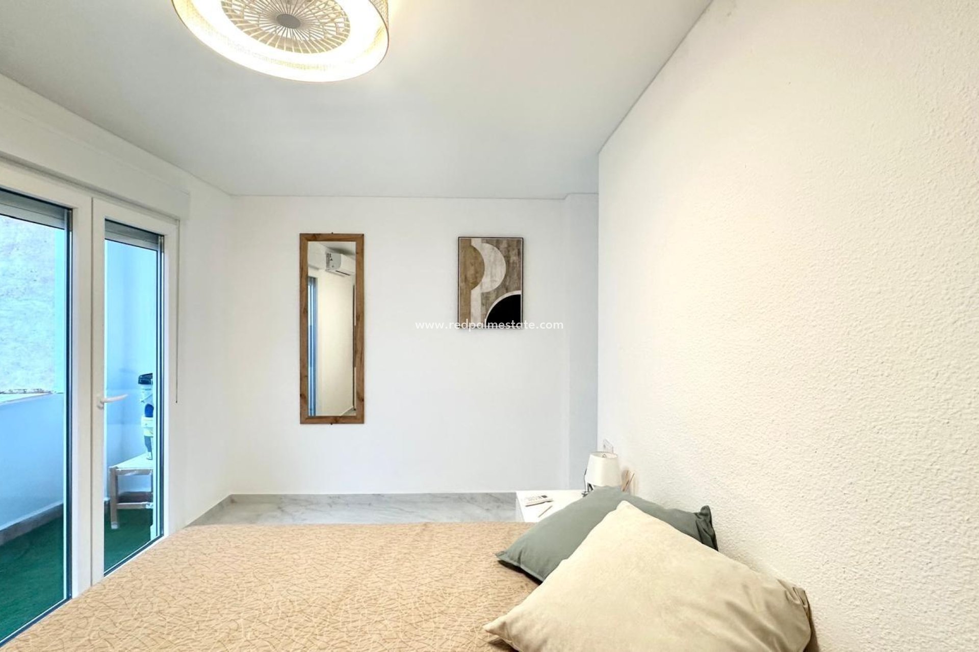 Återförsäljning - Lägenheter -
Torrevieja - Playa del Cura