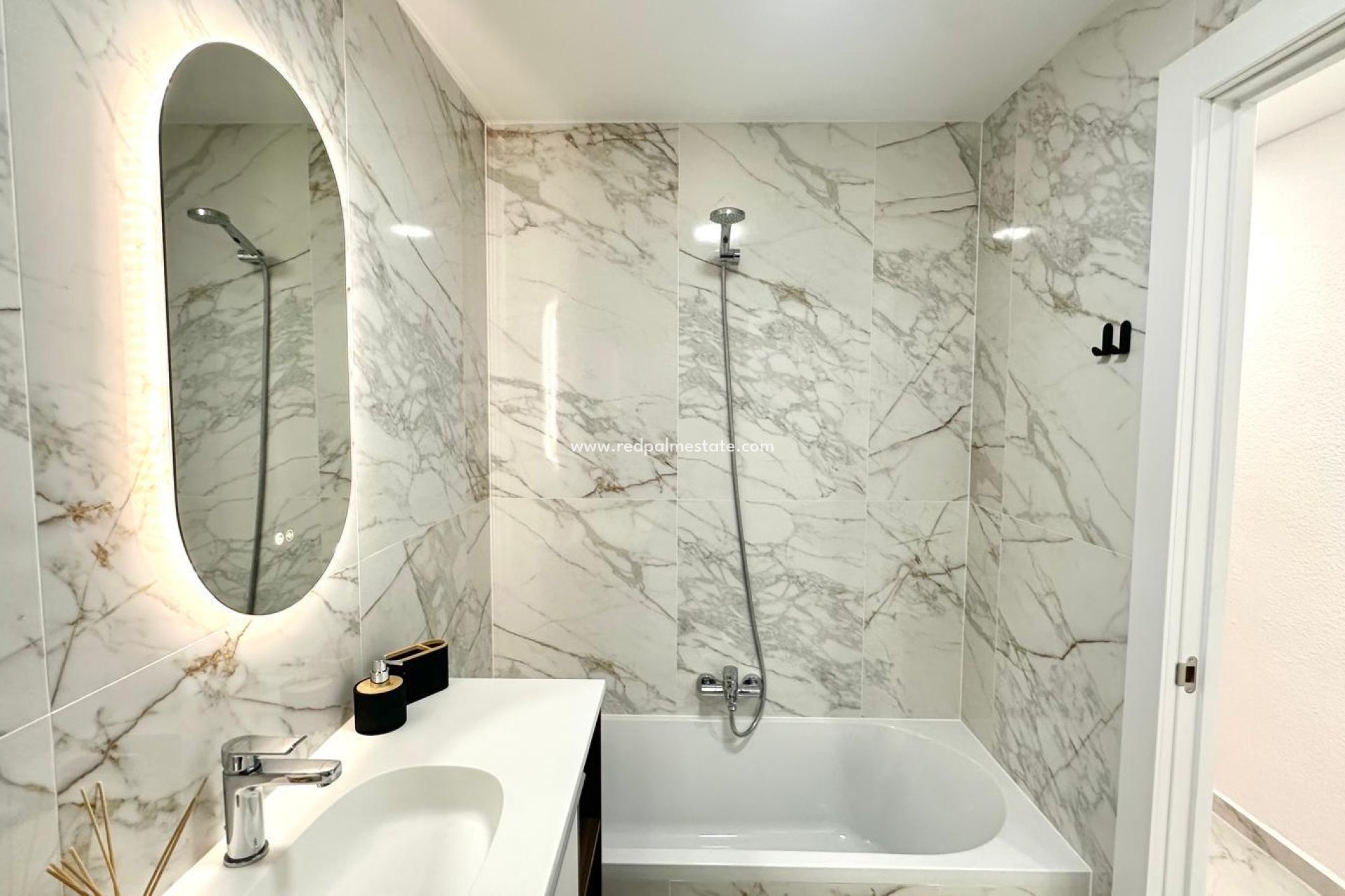 Återförsäljning - Lägenheter -
Torrevieja - Playa del Cura