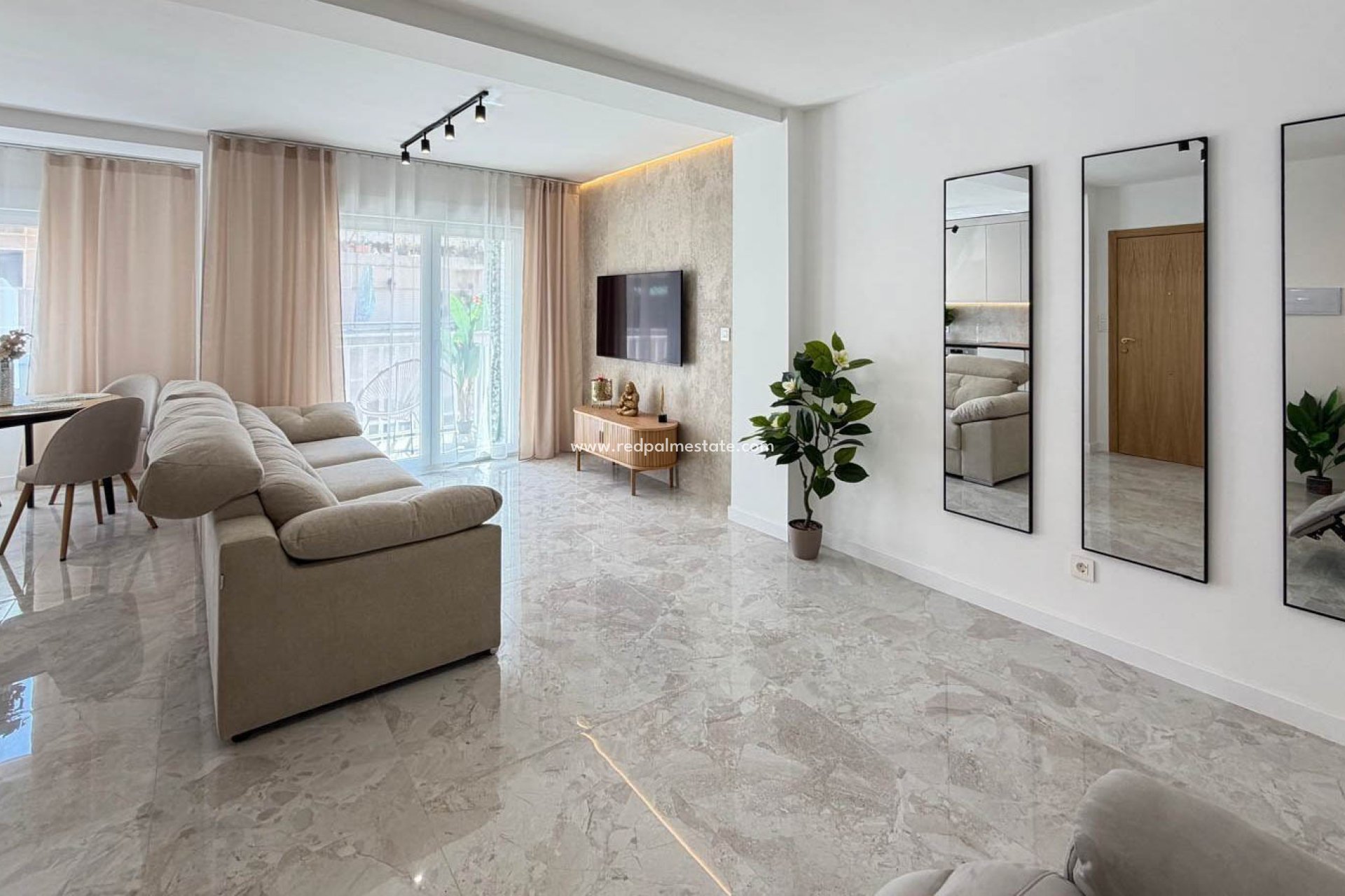 Återförsäljning - Lägenheter -
Torrevieja - Playa del Cura