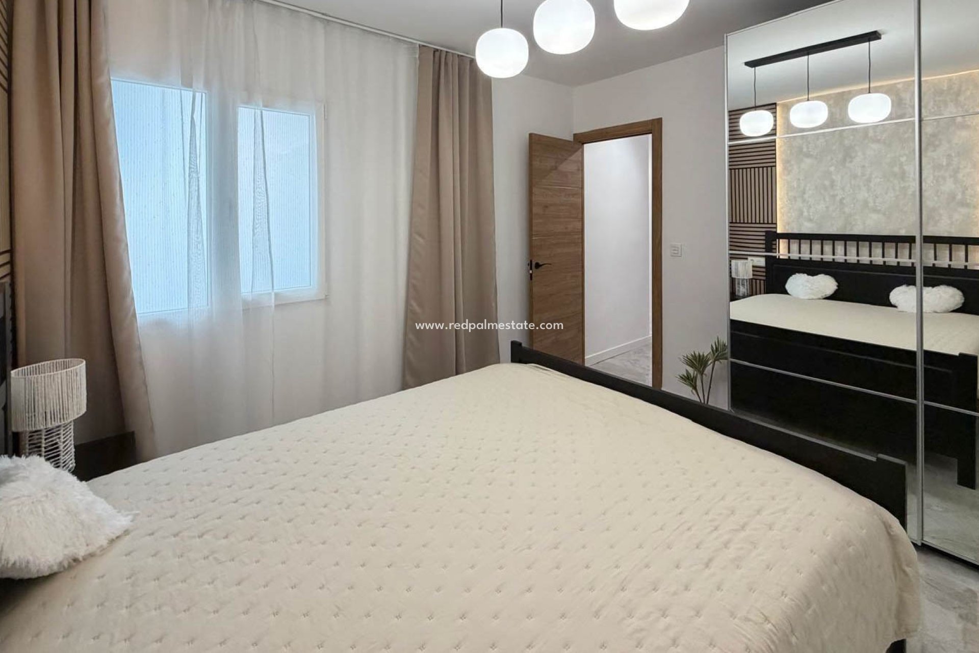 Återförsäljning - Lägenheter -
Torrevieja - Playa del Cura