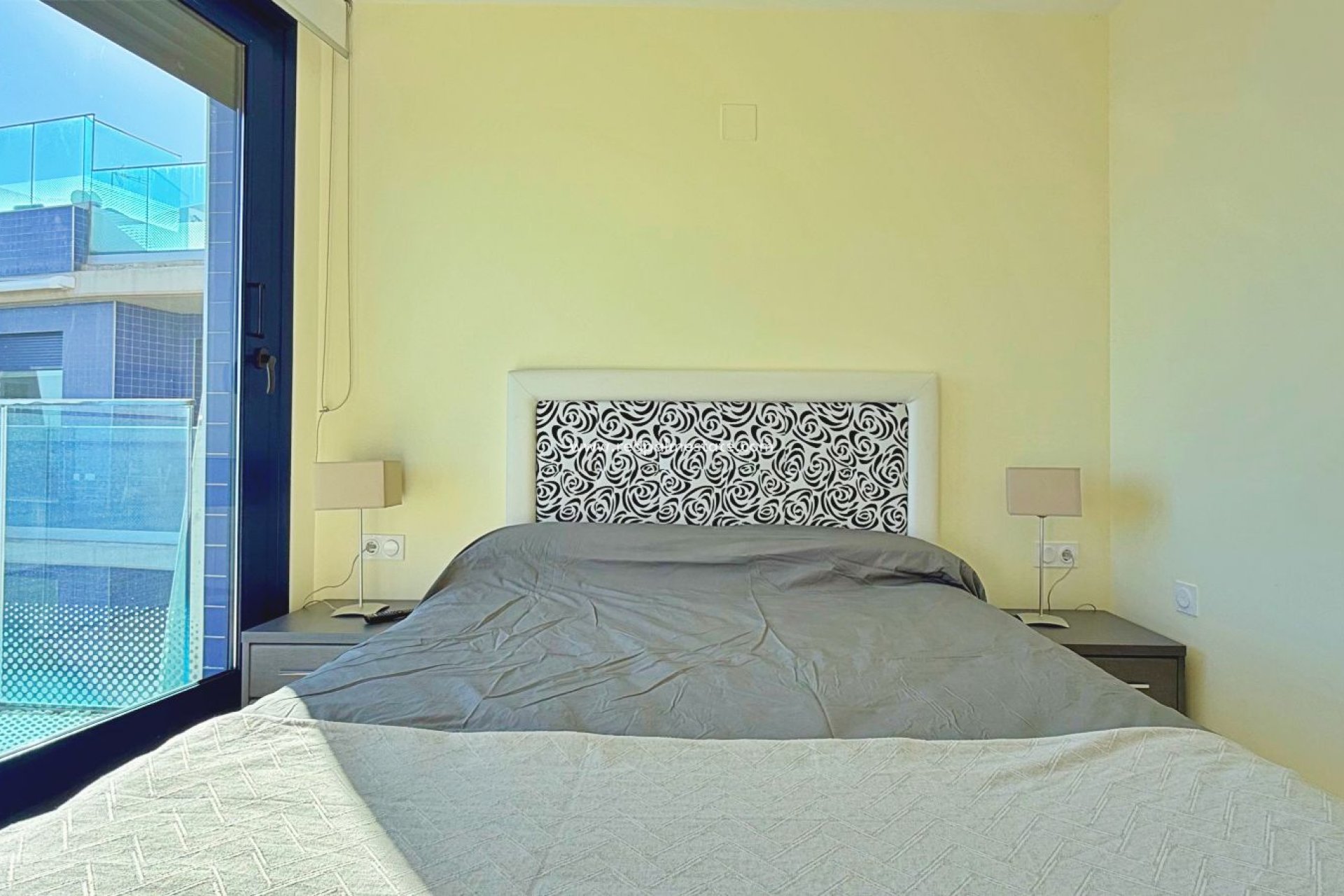 Återförsäljning - Lägenheter -
Torrevieja - Punta prima