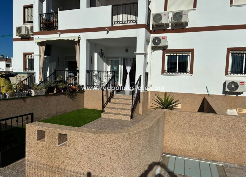 Återförsäljning - Lägenheter -
Torrevieja - Punta prima