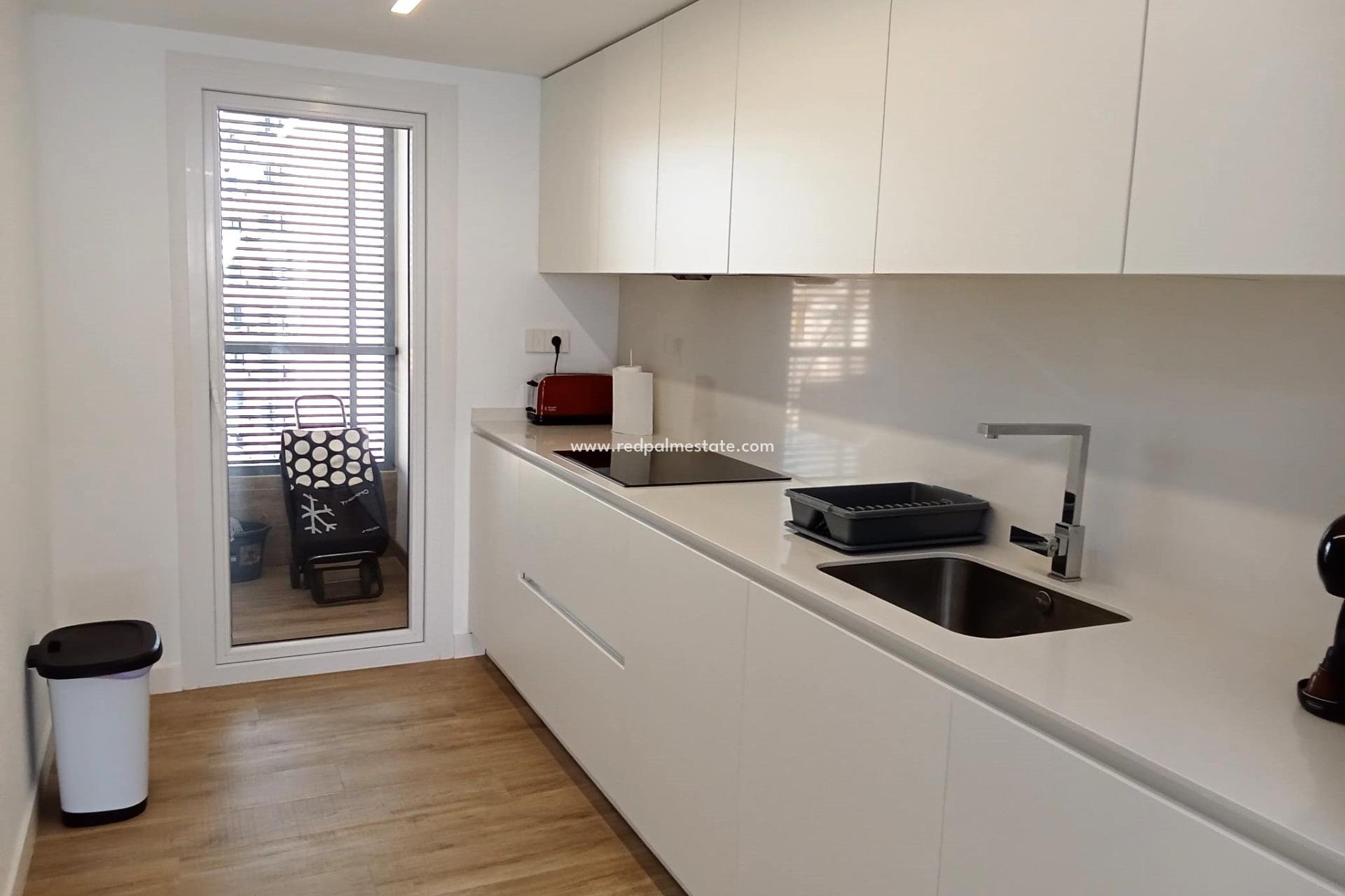 Återförsäljning - Lägenheter -
Torrevieja - Punta prima