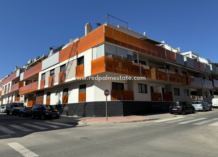 Återförsäljning - Lägenheter -
Torrevieja