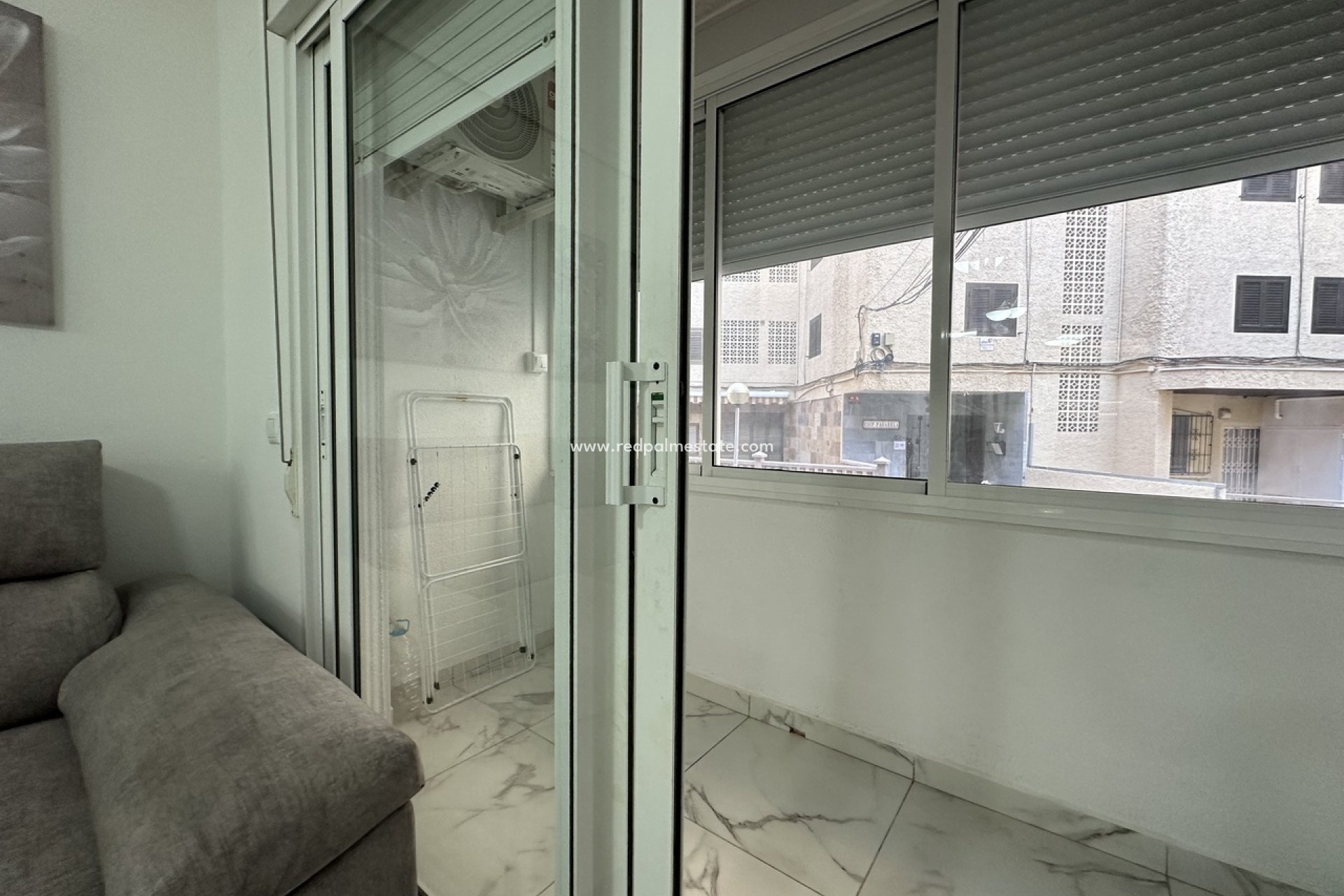 Återförsäljning - Lägenheter -
Torrevieja