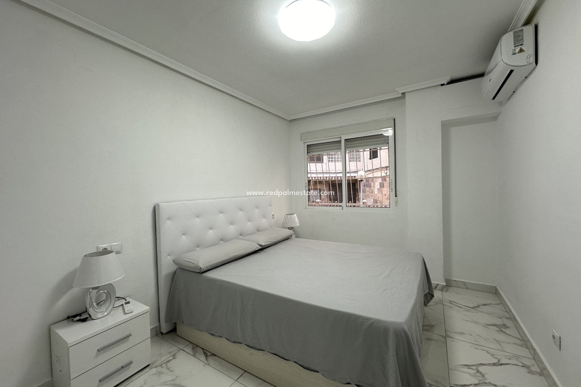 Återförsäljning - Lägenheter -
Torrevieja