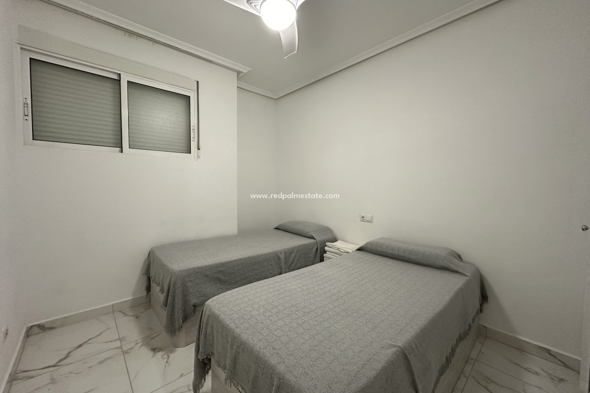 Återförsäljning - Lägenheter -
Torrevieja