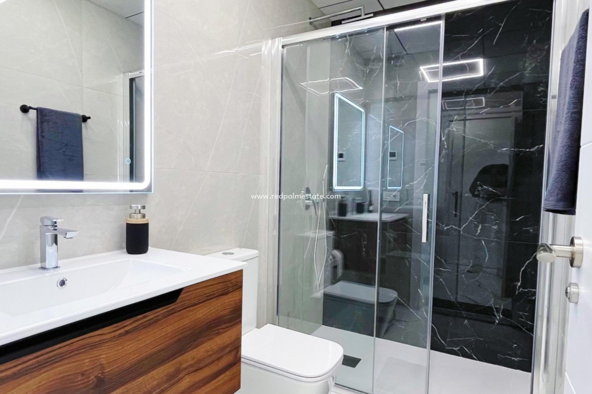 Återförsäljning - Lägenheter -
Torrevieja