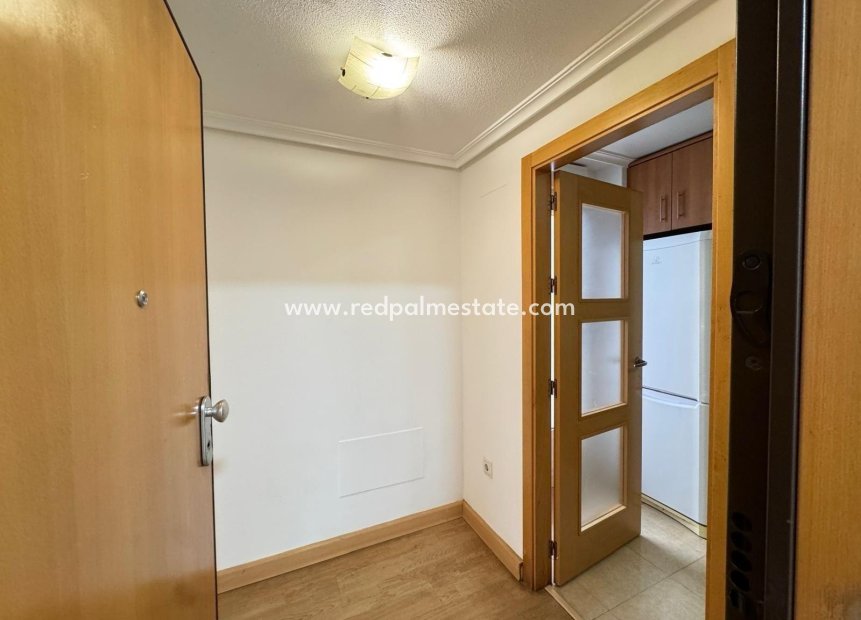 Återförsäljning - Lägenheter -
Torrevieja