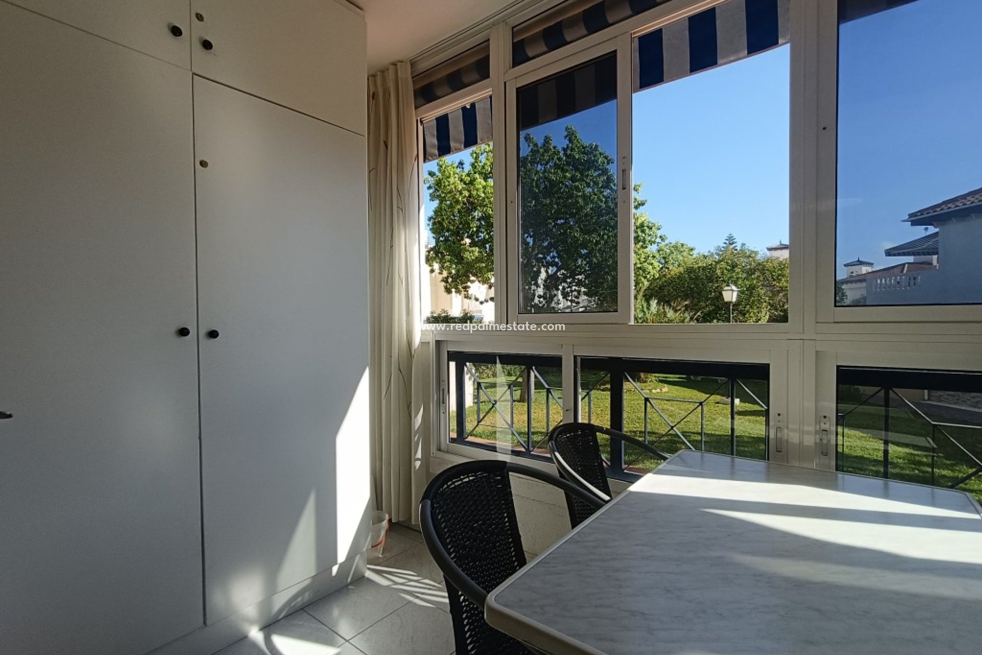 Återförsäljning - Lägenheter -
Torrevieja