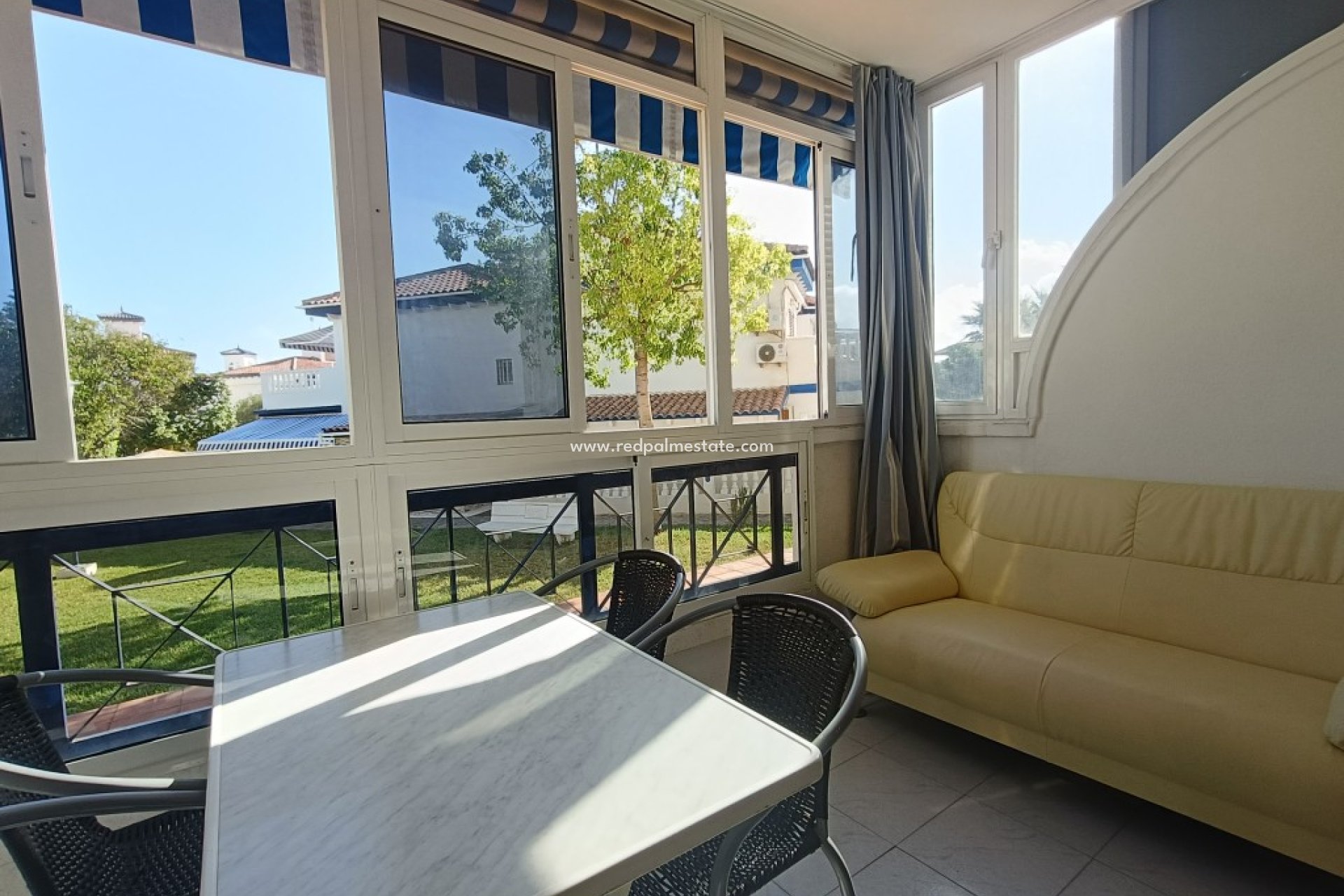 Återförsäljning - Lägenheter -
Torrevieja