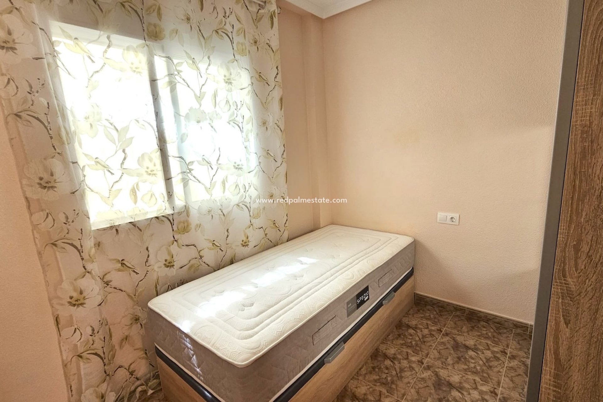 Återförsäljning - Lägenheter -
Torrevieja