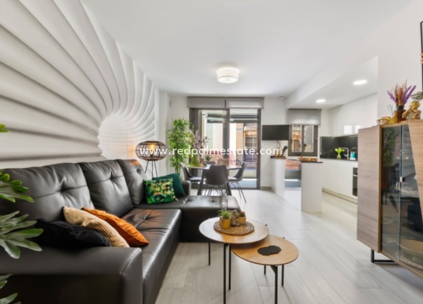 Återförsäljning - Lägenheter -
Torrevieja