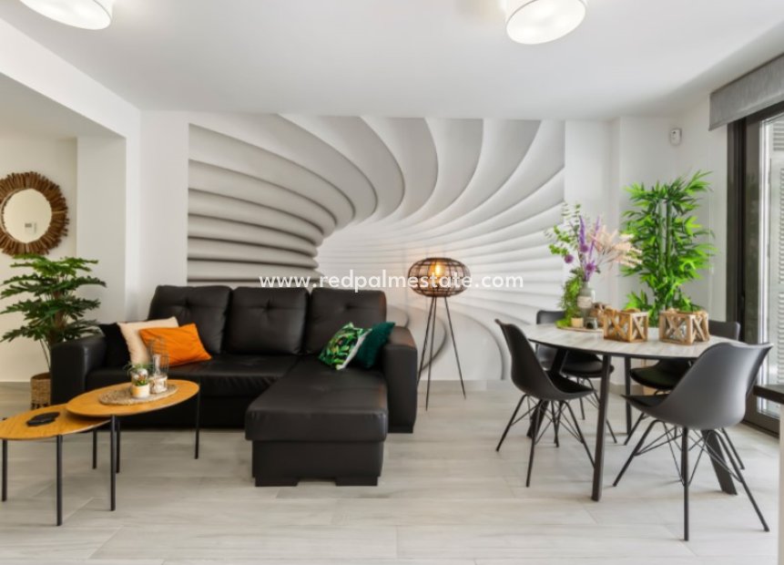 Återförsäljning - Lägenheter -
Torrevieja