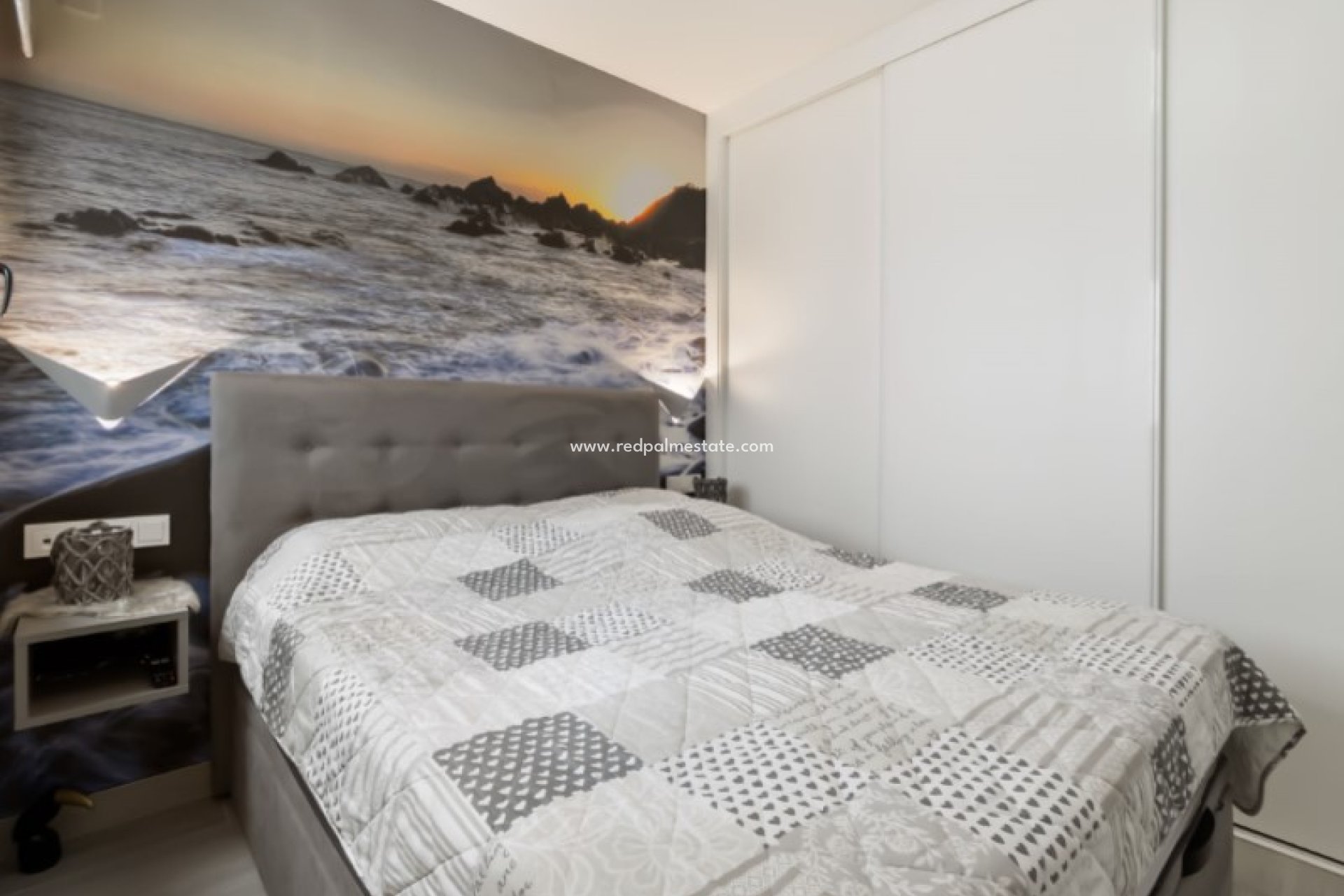 Återförsäljning - Lägenheter -
Torrevieja