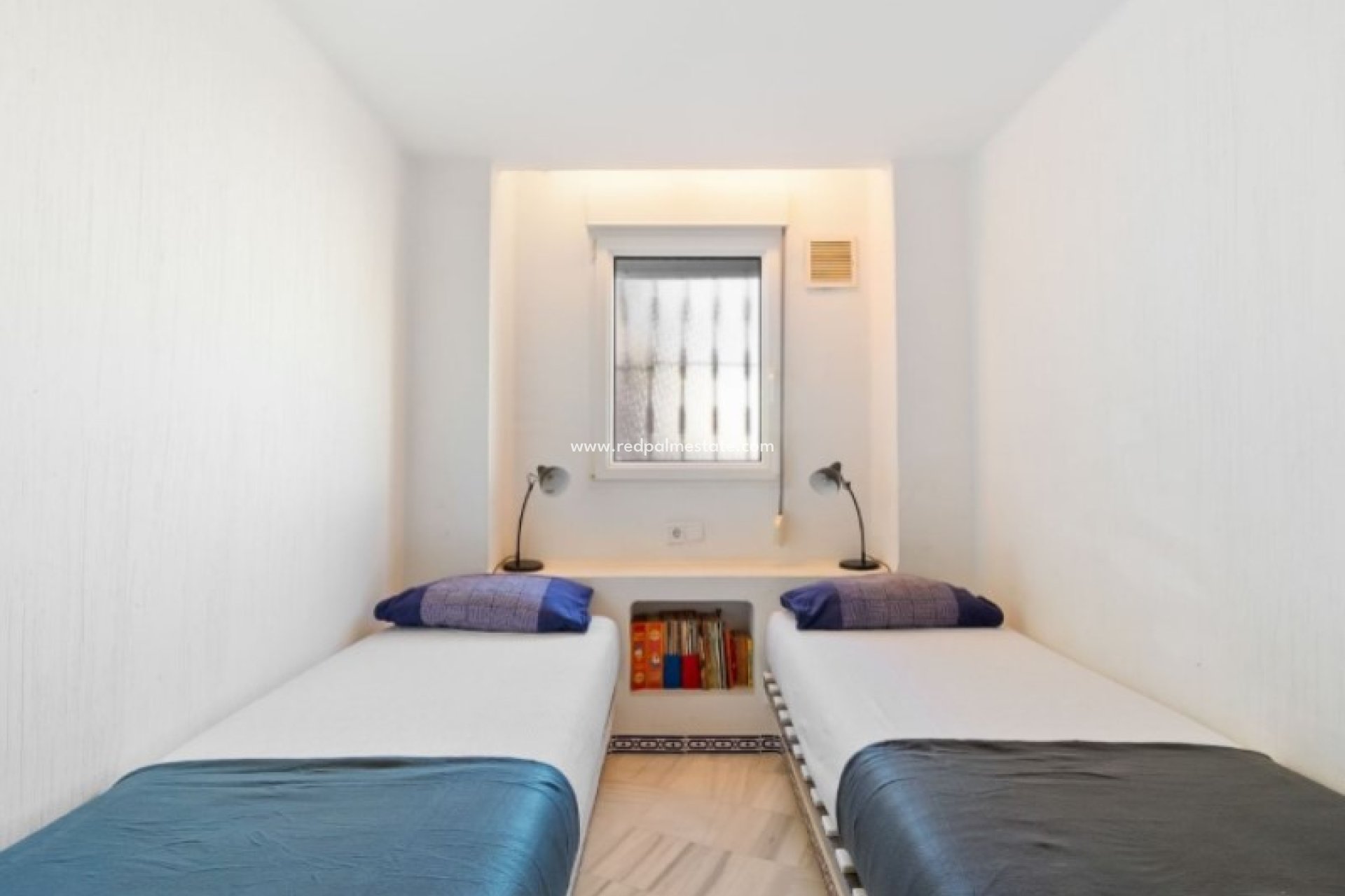 Återförsäljning - Lägenheter -
Torrevieja