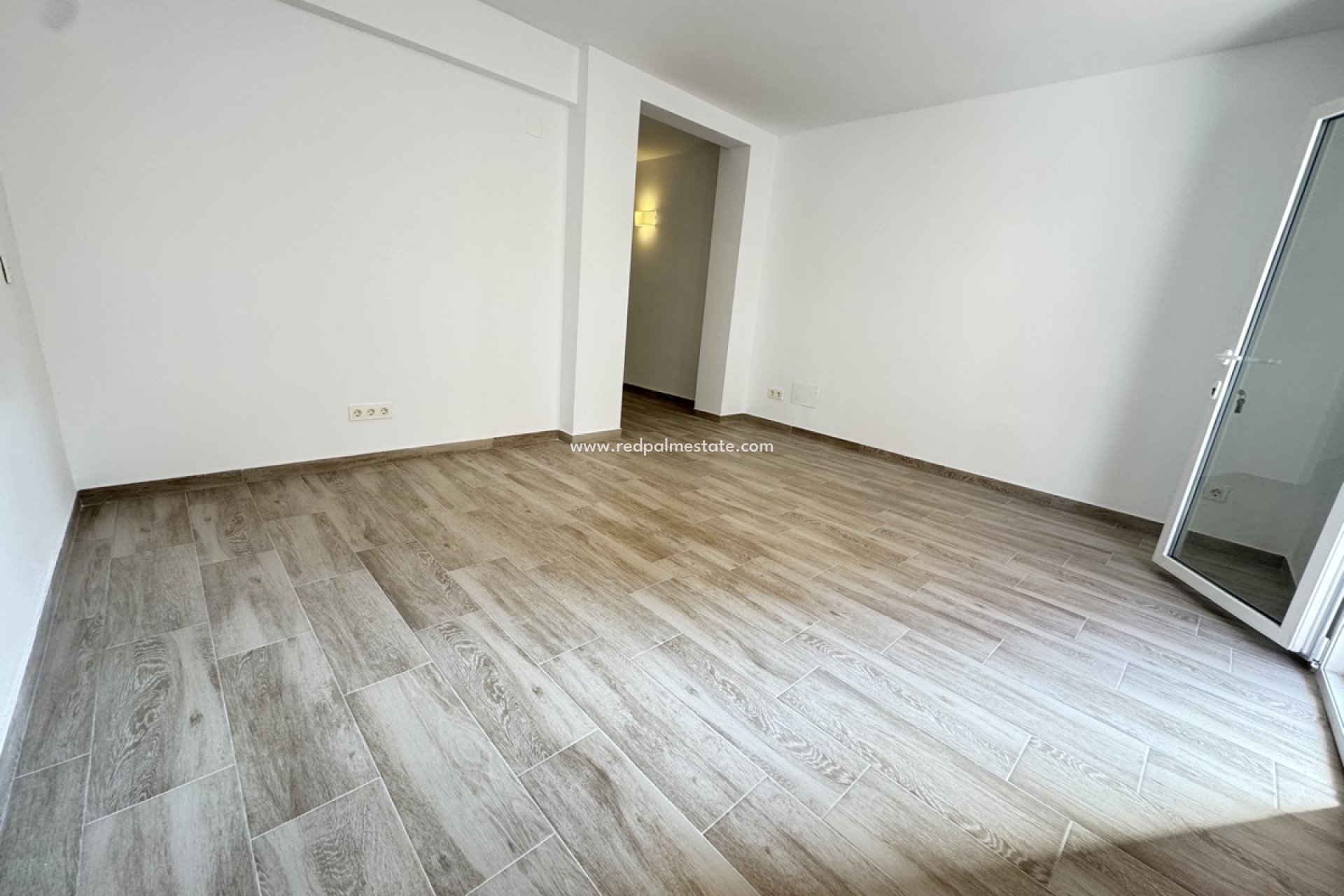 Återförsäljning - Lägenheter -
Torrevieja