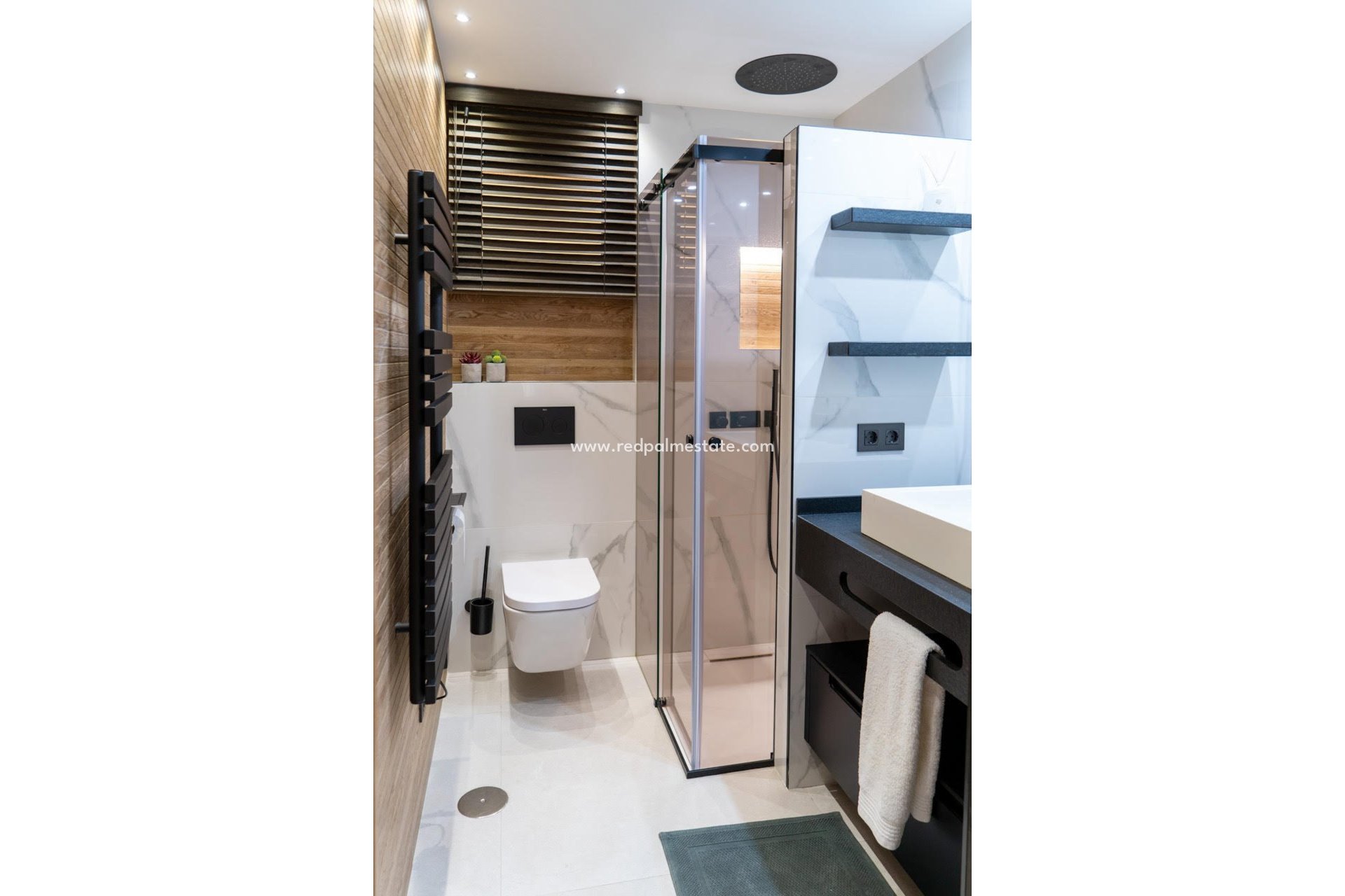 Återförsäljning - Lägenheter -
Torrevieja