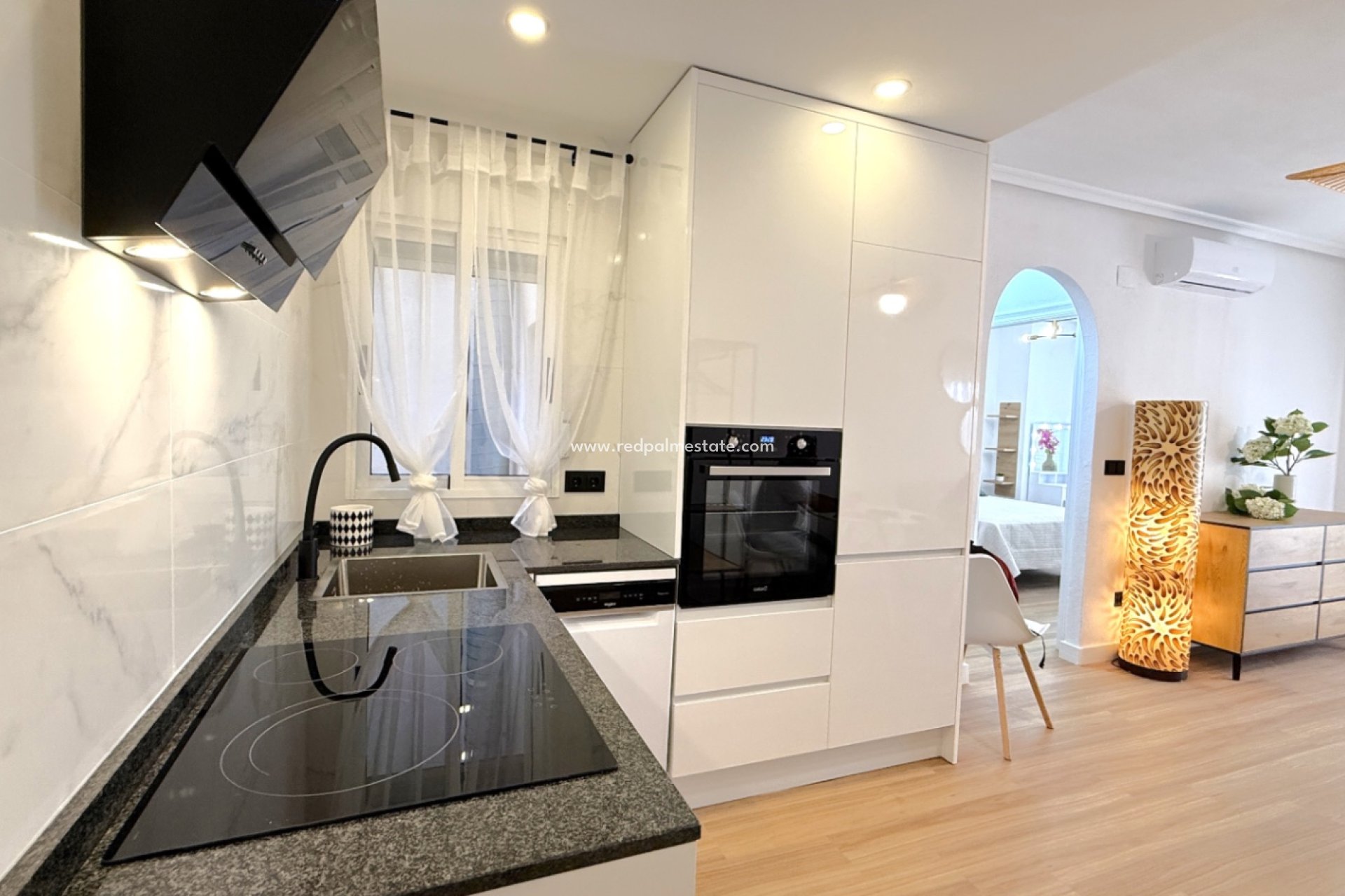 Återförsäljning - Lägenheter -
Torrevieja