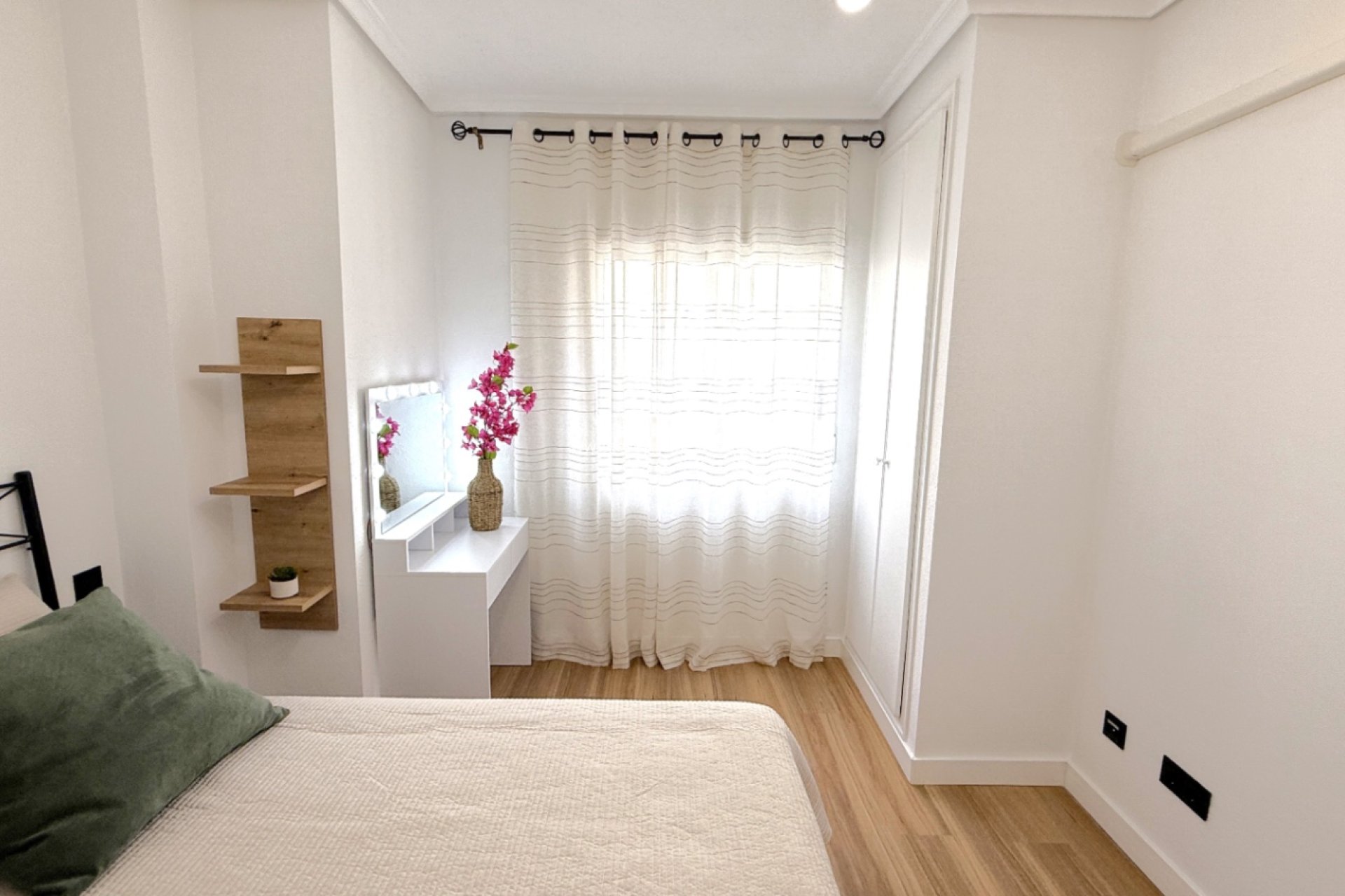 Återförsäljning - Lägenheter -
Torrevieja