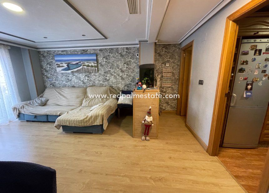 Återförsäljning - Lägenheter -
Torrevieja