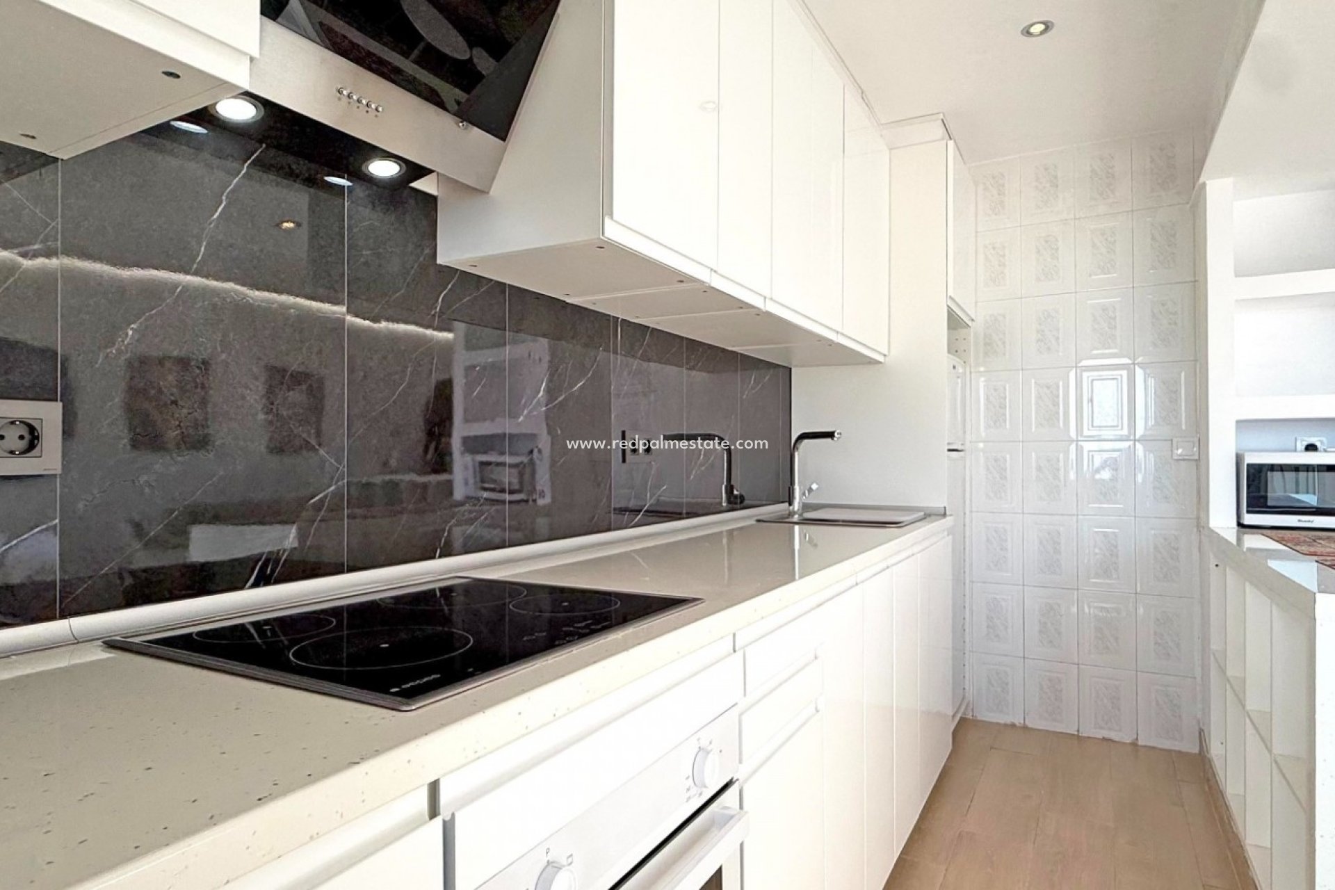 Återförsäljning - Lägenheter -
Torrevieja