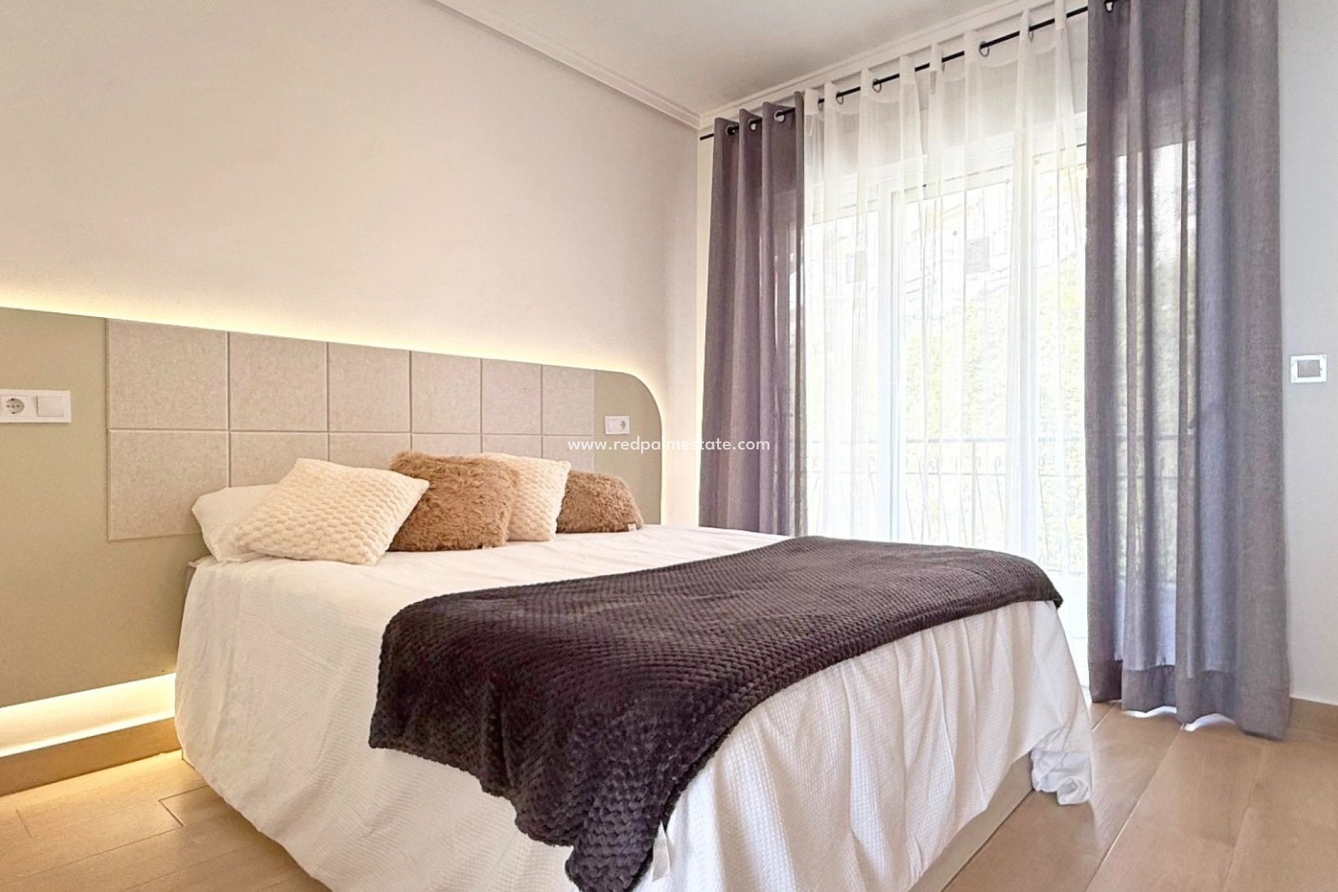 Återförsäljning - Lägenheter -
Torrevieja