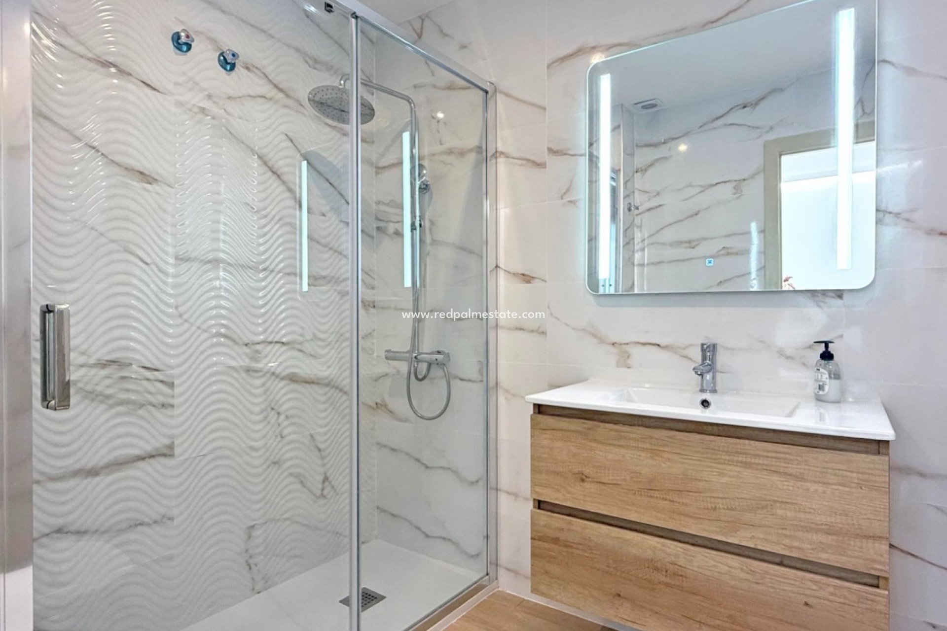 Återförsäljning - Lägenheter -
Torrevieja